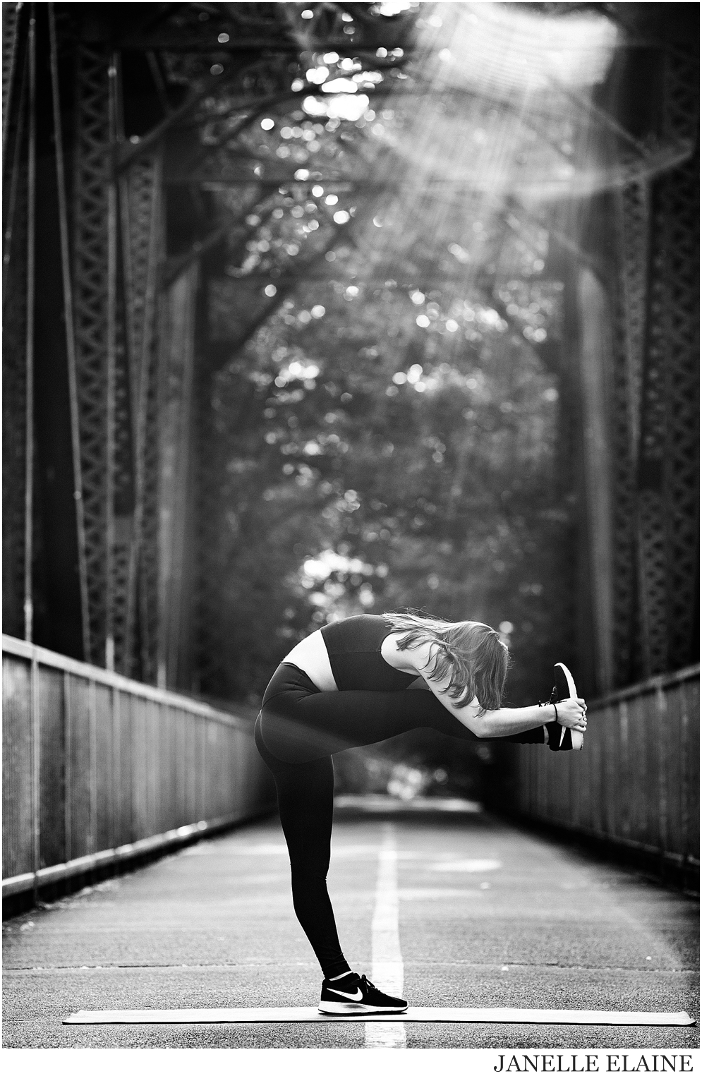 Serena-Yoga Branding-Photo Session-Renton, WA-Janelle Elaine Photography-49.jpg