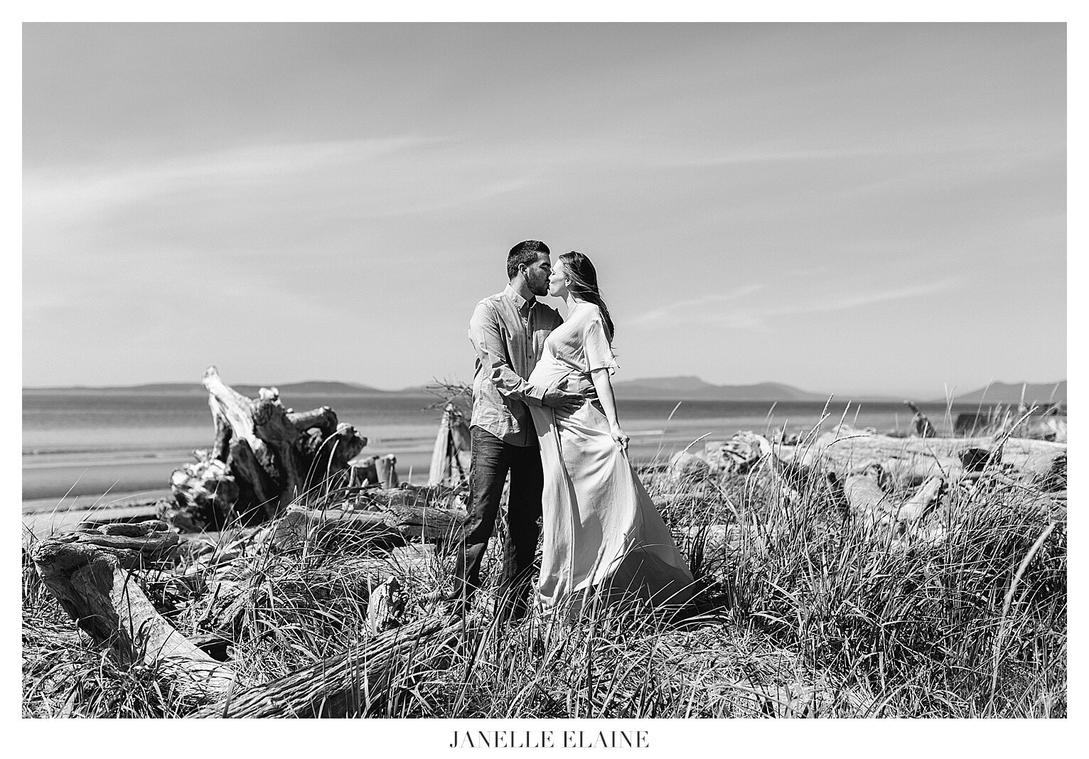 Whidbey Island-Maternity-Photography-Beach-Portraits-Janelle-Elaine-Photography-Seattle-WA-23.jpg