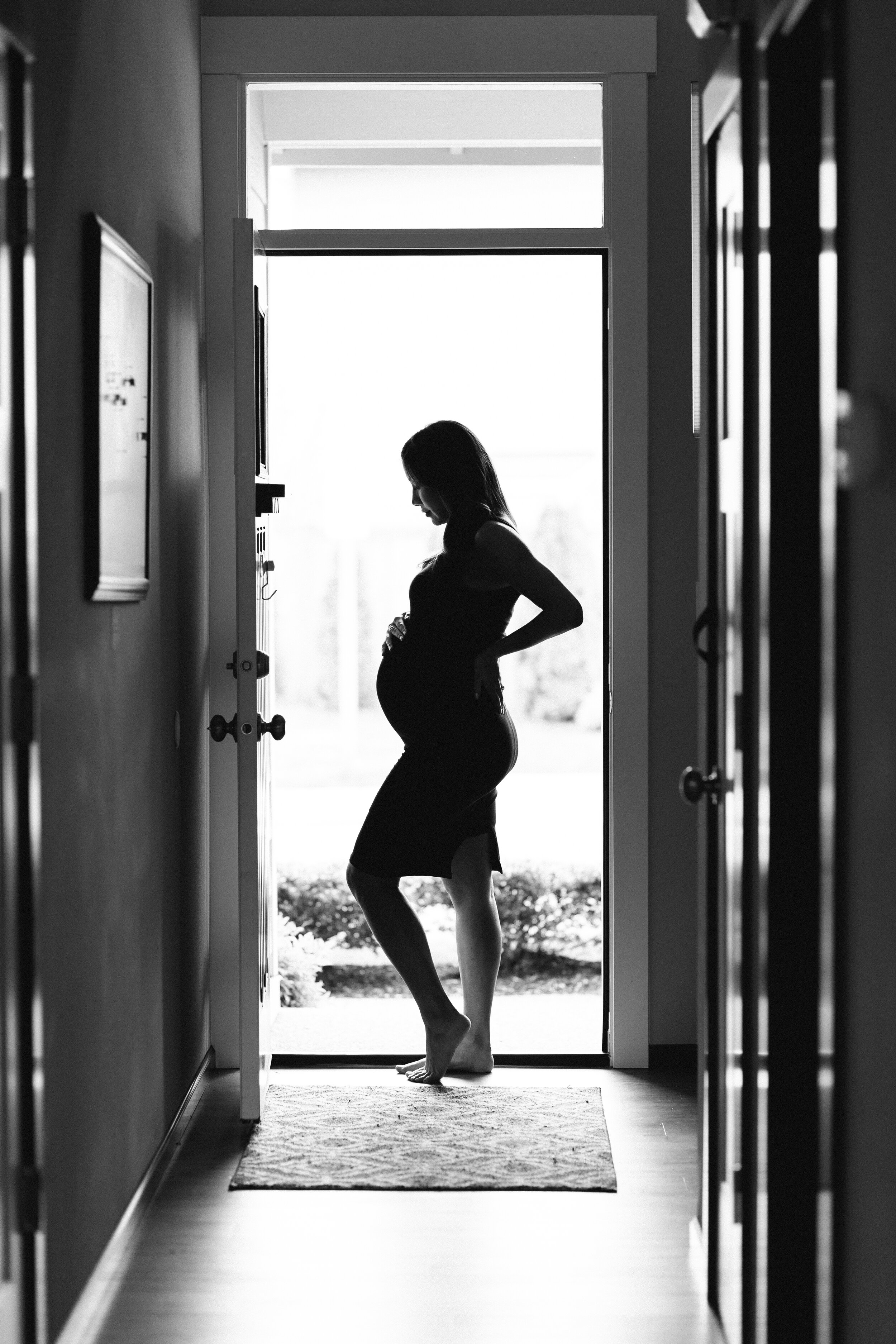 nikki-calen-johnson-maternity-portraits-janelle elaine photography-washington-17.jpg