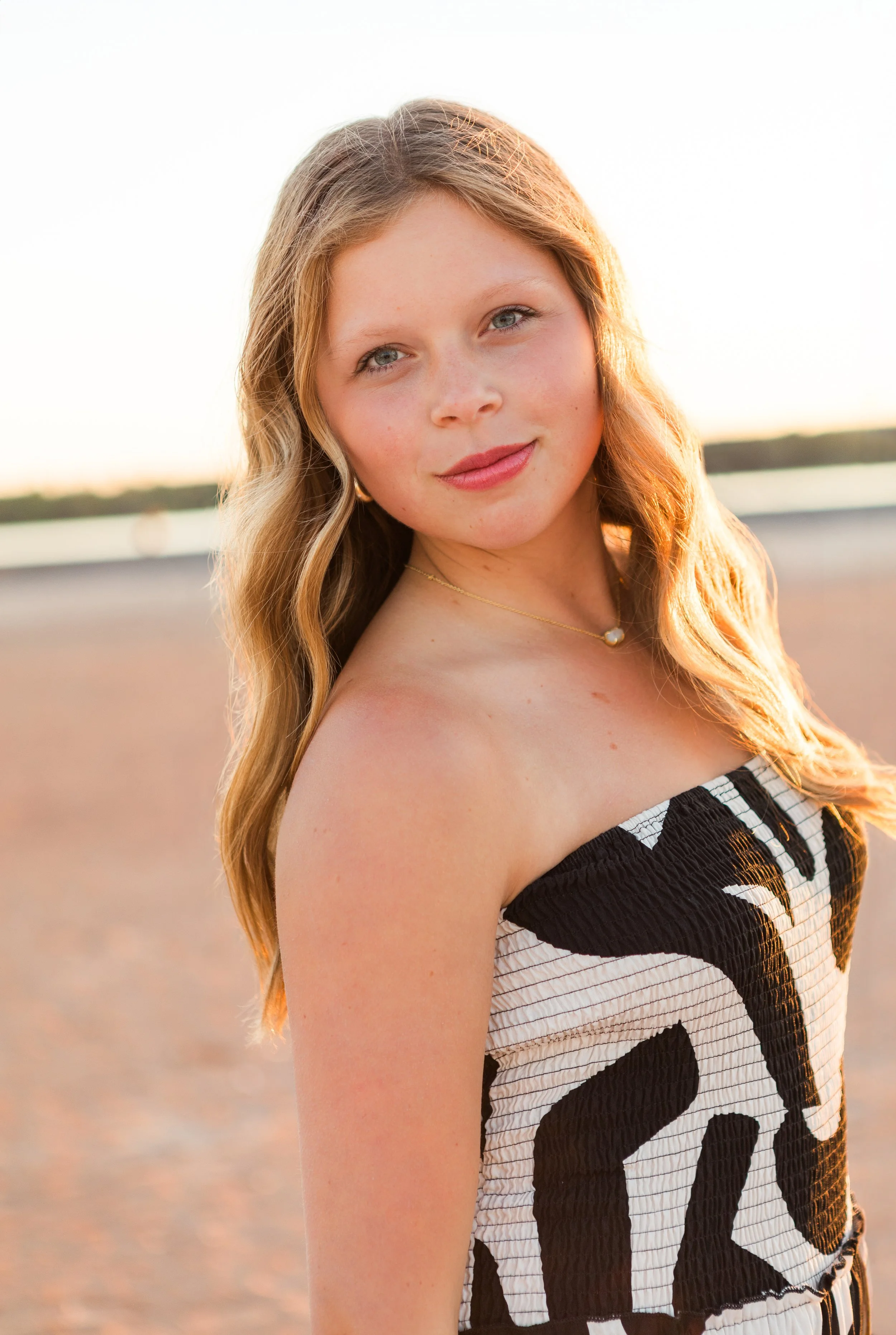 2N6A4474-Edit_Callie_SeniorPortraits_624259-51-53 PM_0228.jpg