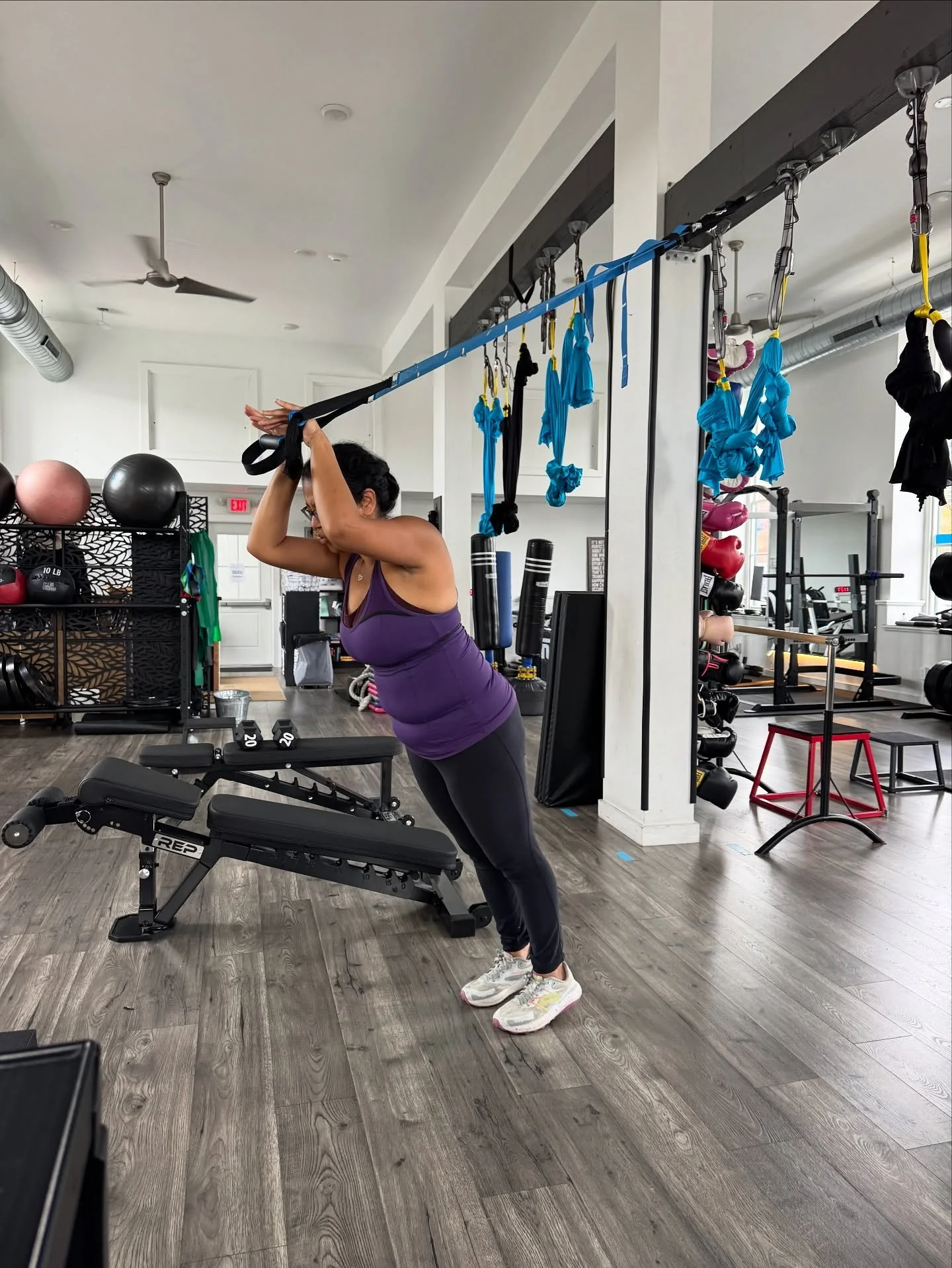 Small groups are offered at 6am, 9:30am, 4:15pm, 515pm, &amp; 6:15pm! 4:30pm on Fridays. We have weekend small groups too! They go up to 6 people but you get a workout custom for your goals. That means- the benefits of being motivated by the group se