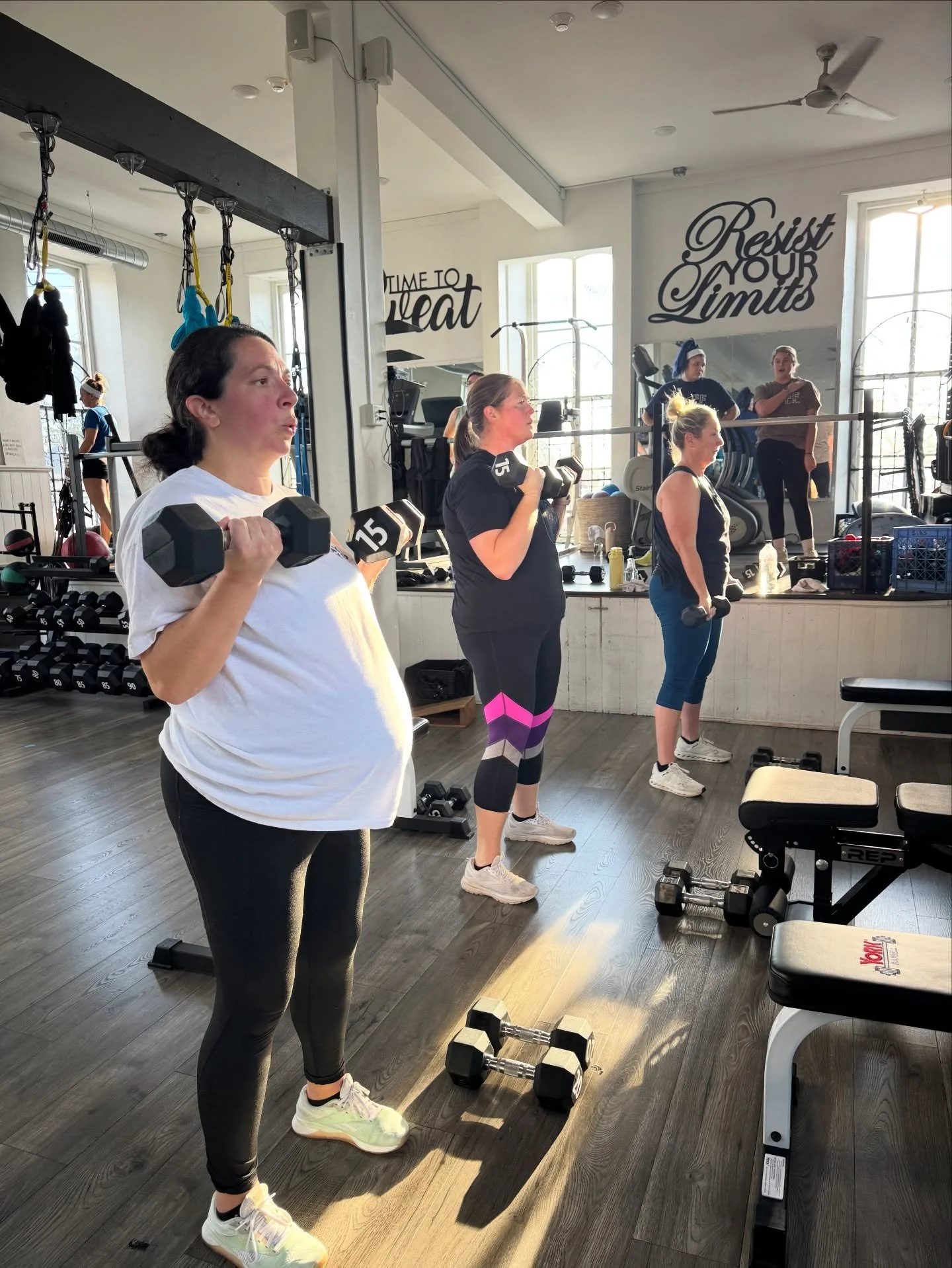 Thanksgiving at Flex Force with our fierce ladies 😍

#workout #preandpostnatal #fitness #buckscounty #personaltraining #groupfitness