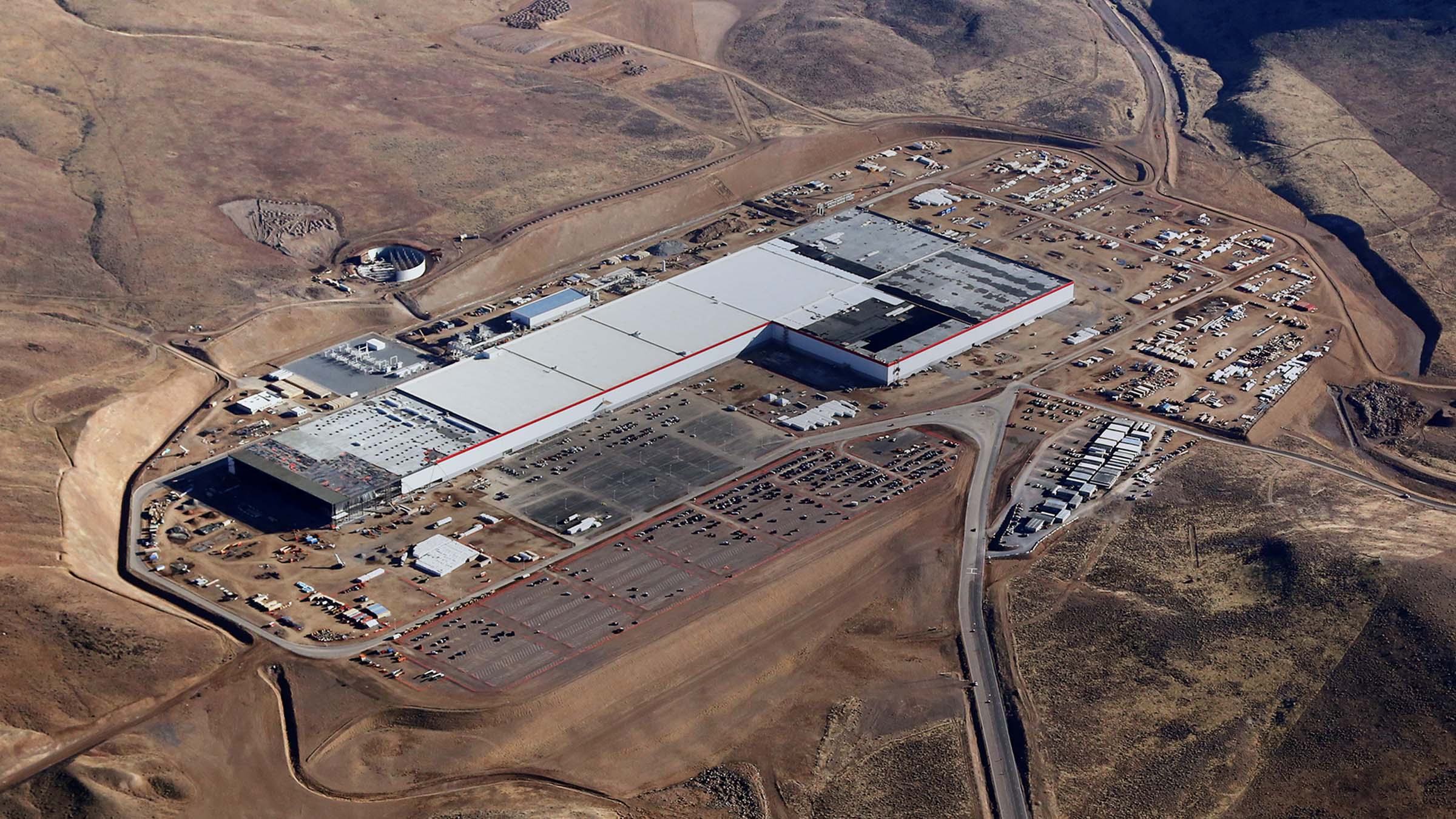 | Source: Tesla | Nevada Gigafactory construction progress in early 2017.