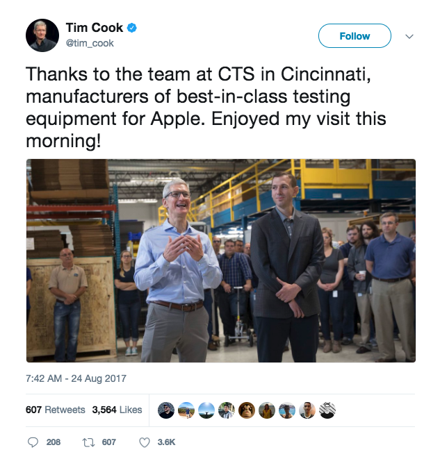 | Source: Tim Cook's Twitter (@tim_cook) | Tim Cook's Twitter feed light up after people began to explore this photo. 