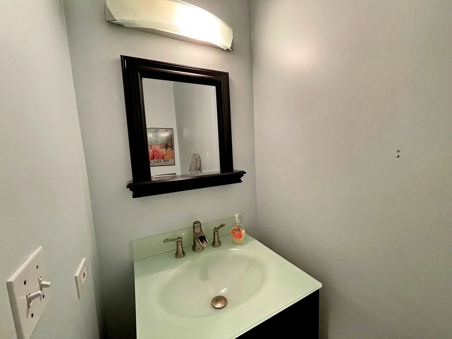 bathroom8.jpg