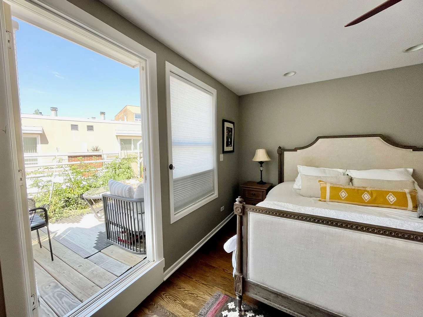bedroom2.jpg