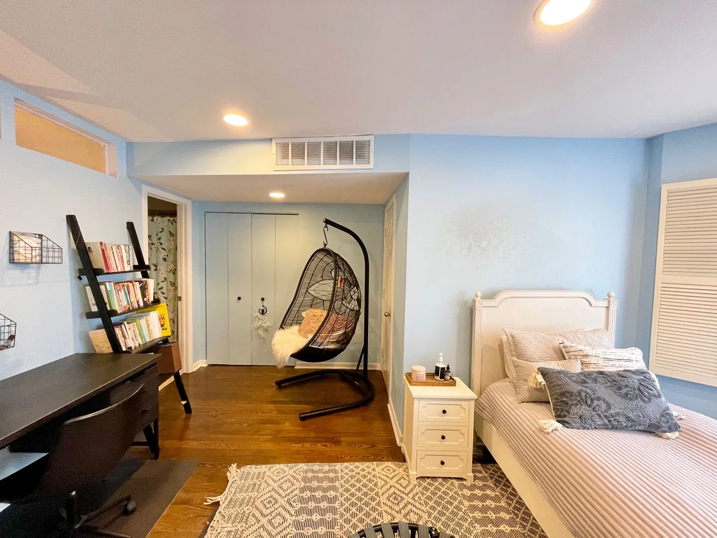 bedroom12.jpg