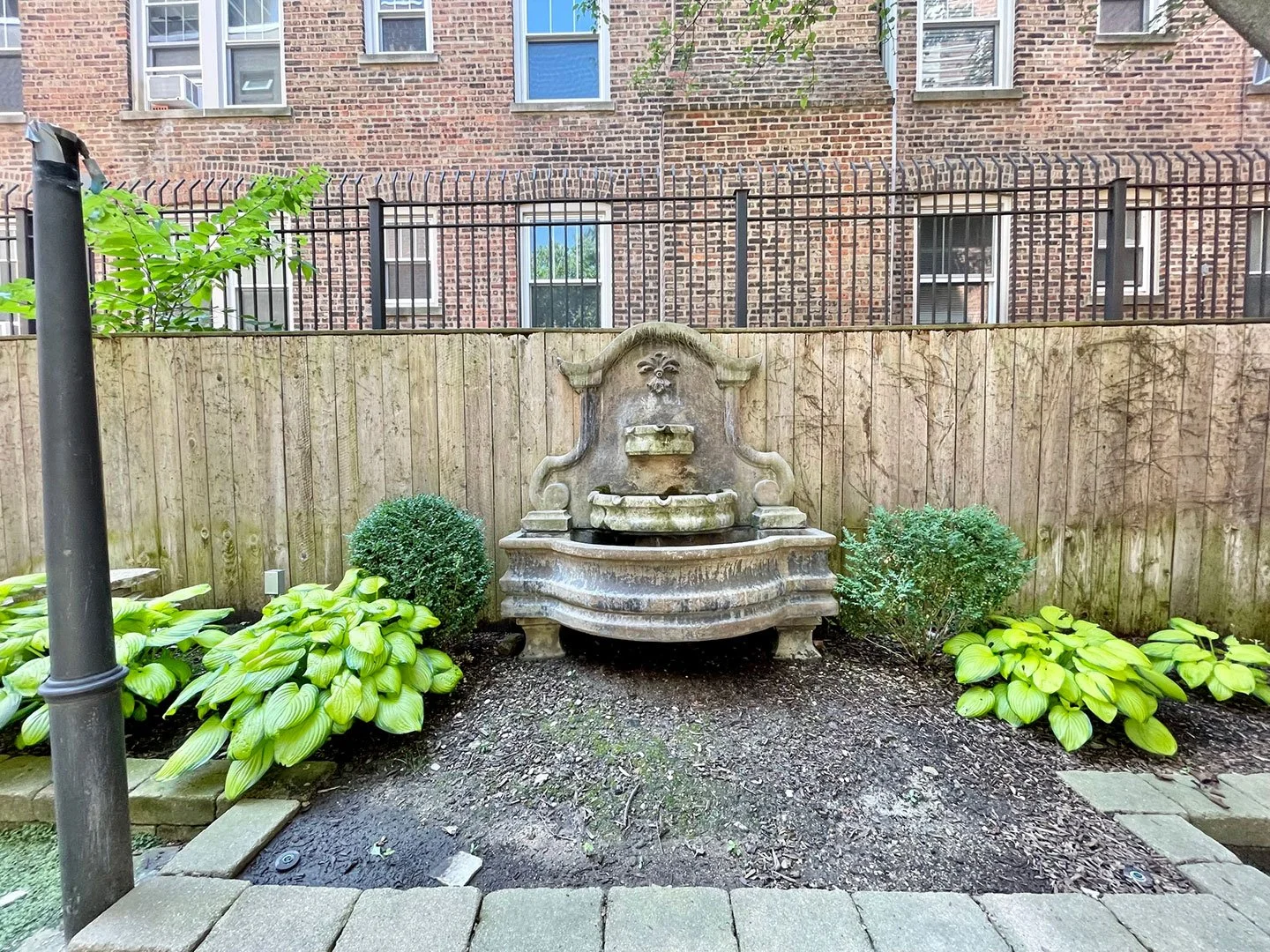 courtyard2.jpg