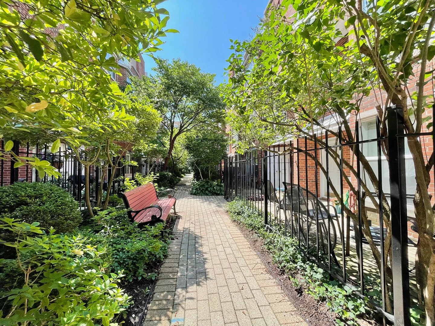courtyard4.jpg