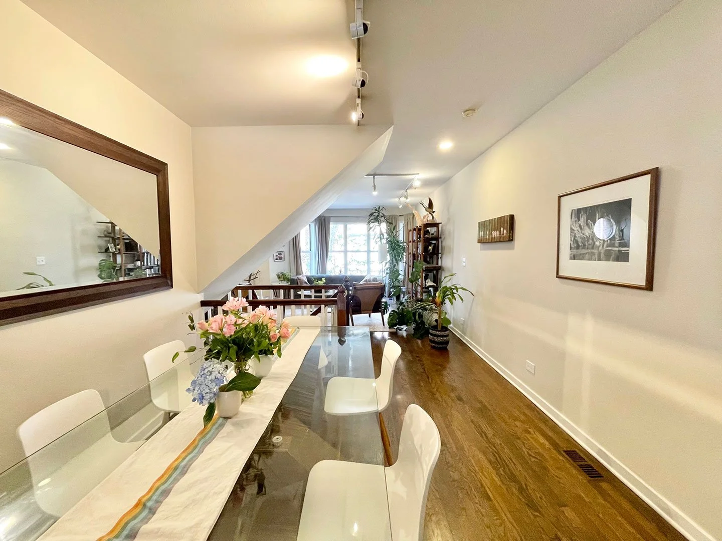 diningroom.jpg