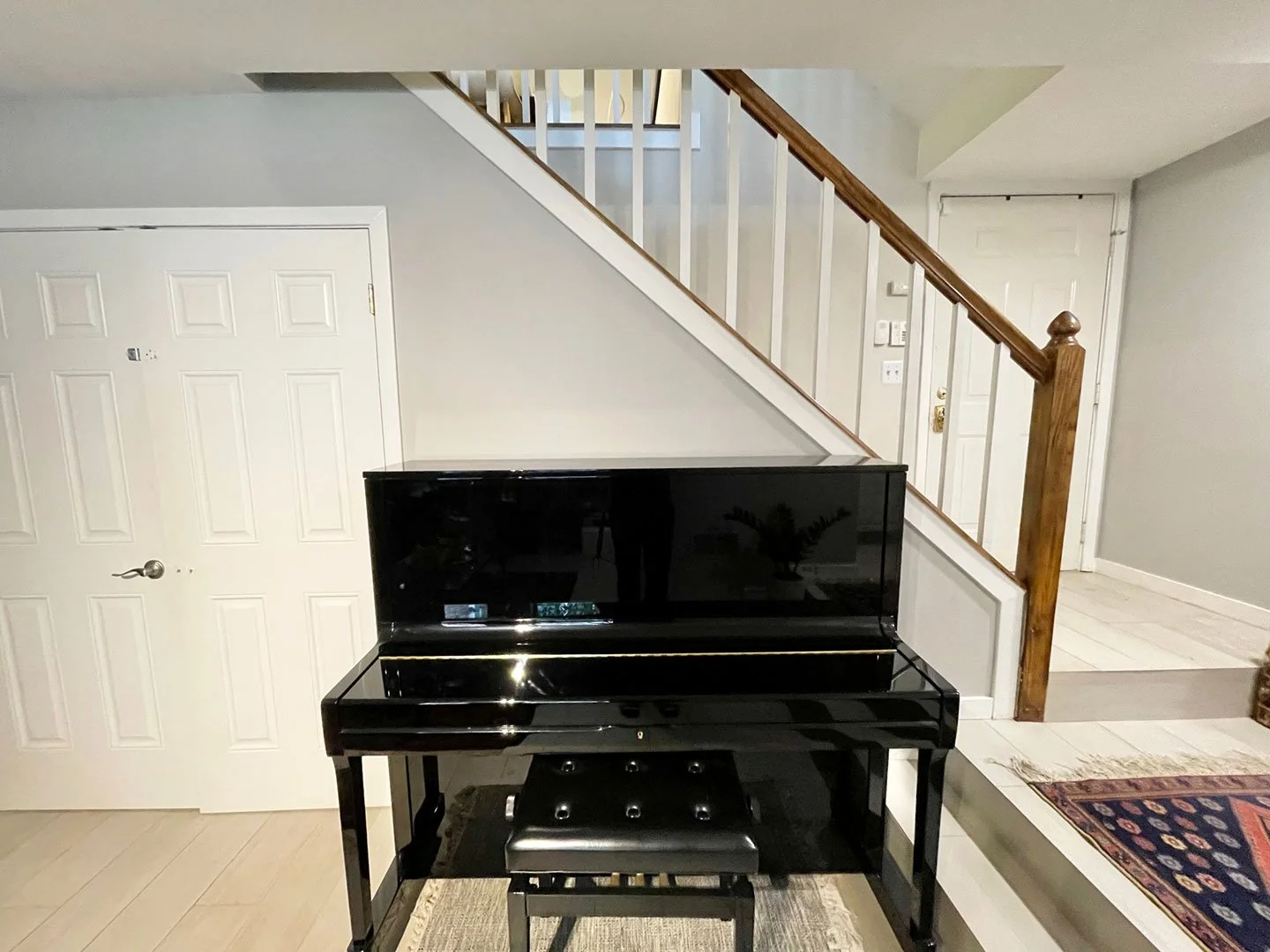 familyroom.jpg