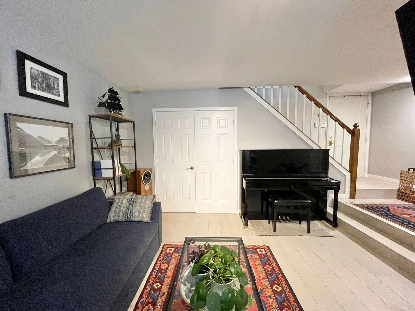 familyroom2.jpg