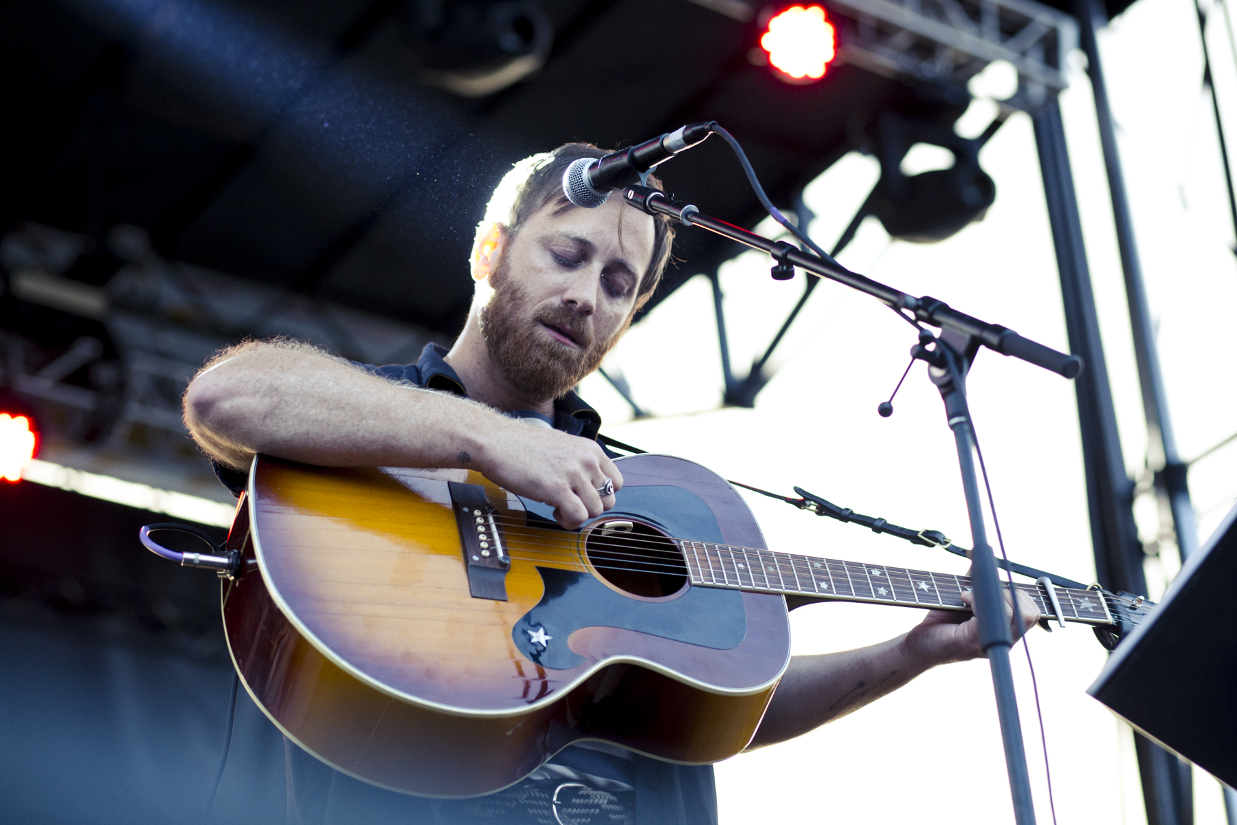 JAW_GrowlersSix_danauerbach-1406.jpg