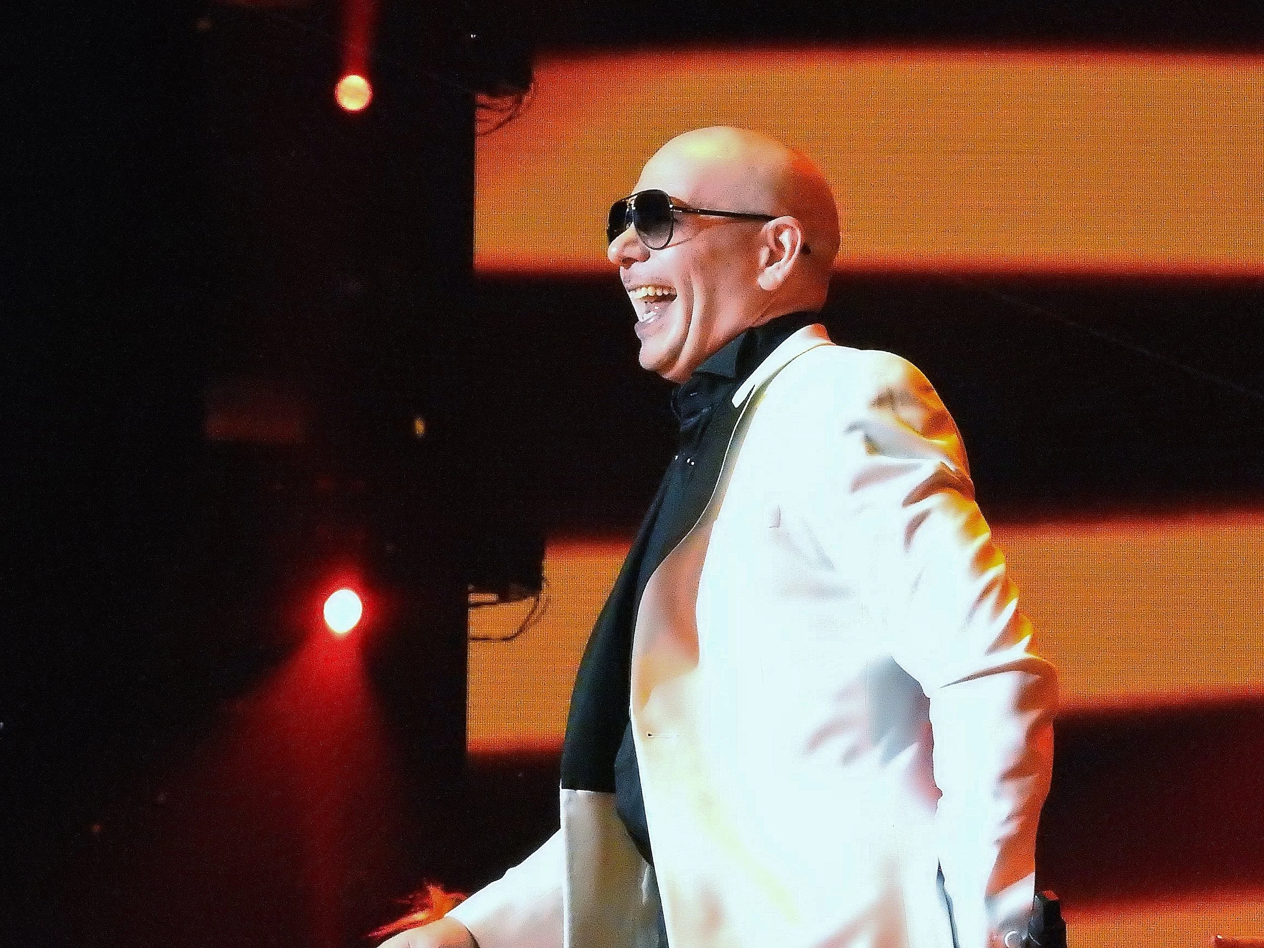 Cuban Rapper Pitbull Heats up the Vegas Strip