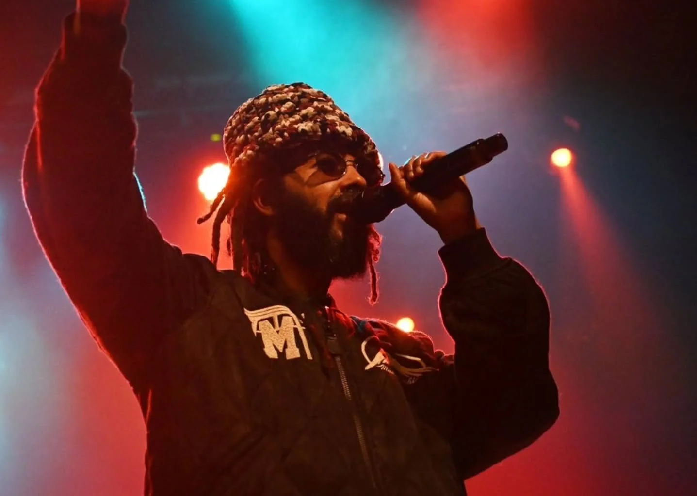 Roots &amp; Revolution: Protoje Ignites Orange County 🎵

Protoje @protoje brought a wave of conscious reggae and electrifying energy to The Observatory Orange County @observatoryoc captivating the crowd with his signature blend of roots revival soun