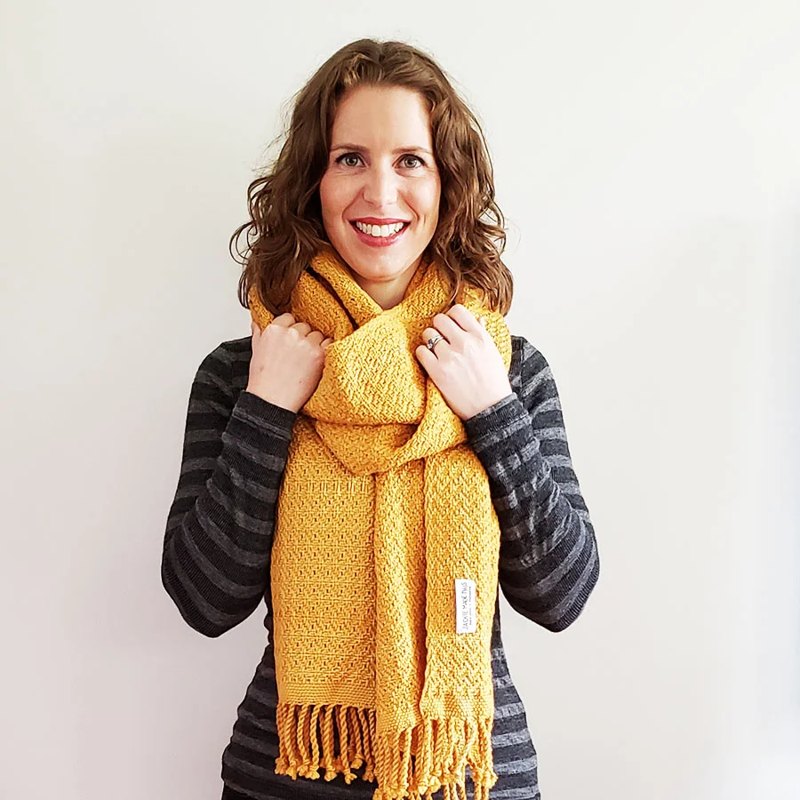 Naomi - Gold - square 1.jpg
