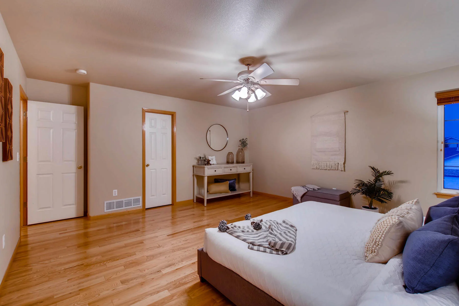 1694 Seven Lakes Dr Loveland-MLS_Size-021-40-2nd Floor Master Bedroom-1800x1200-72dpi.jpg