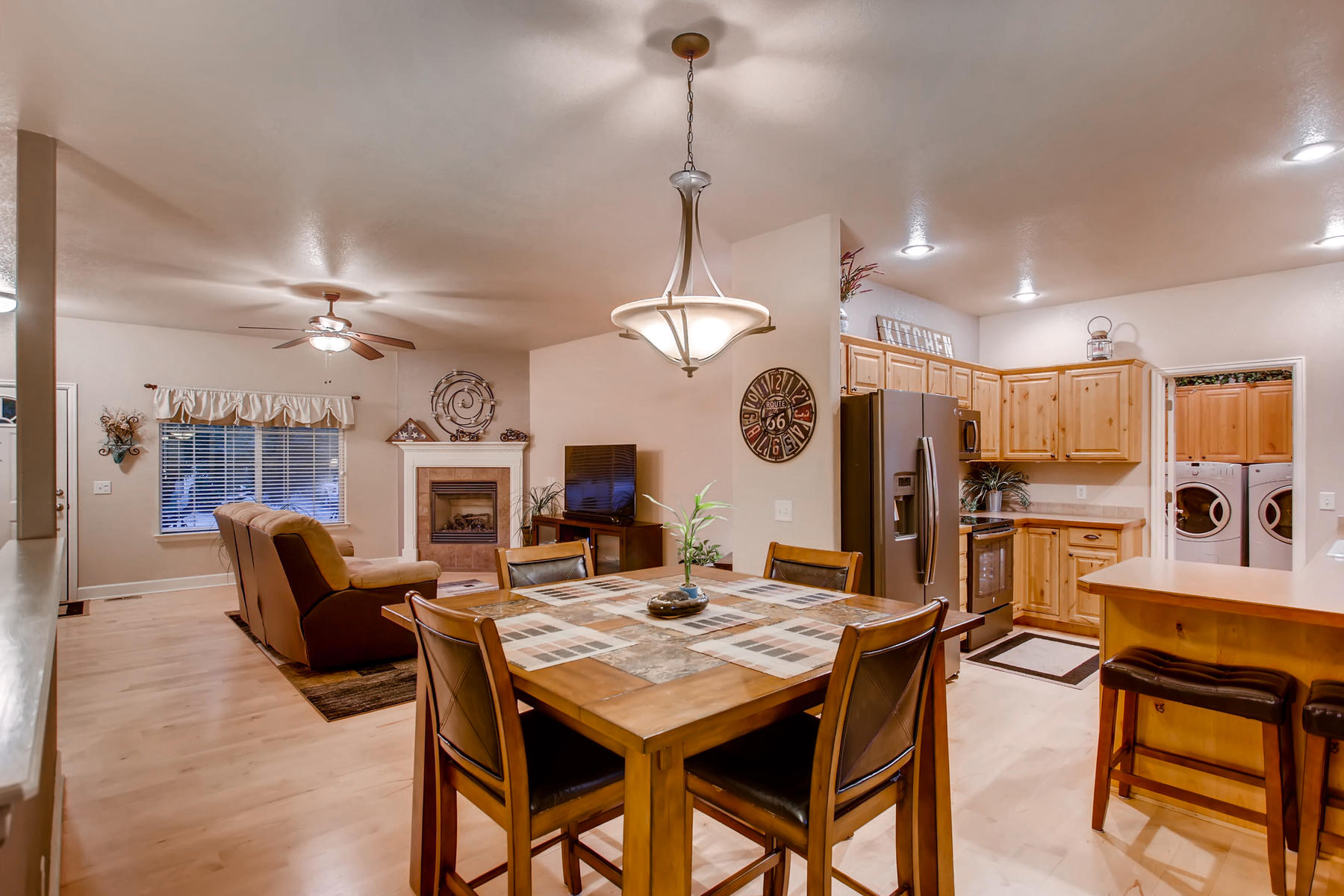 3119 57th Ave Greeley CO 80634-013-23-Breakfast Area-MLS_Size.jpg
