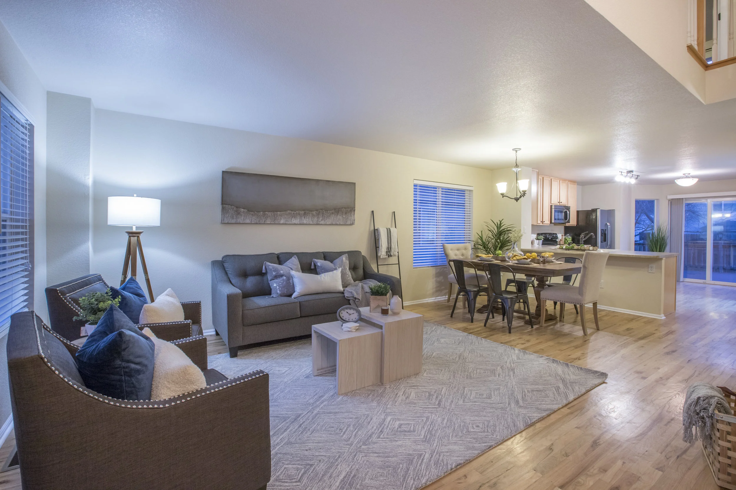 Open Layout &amp; Hardwood Flooring