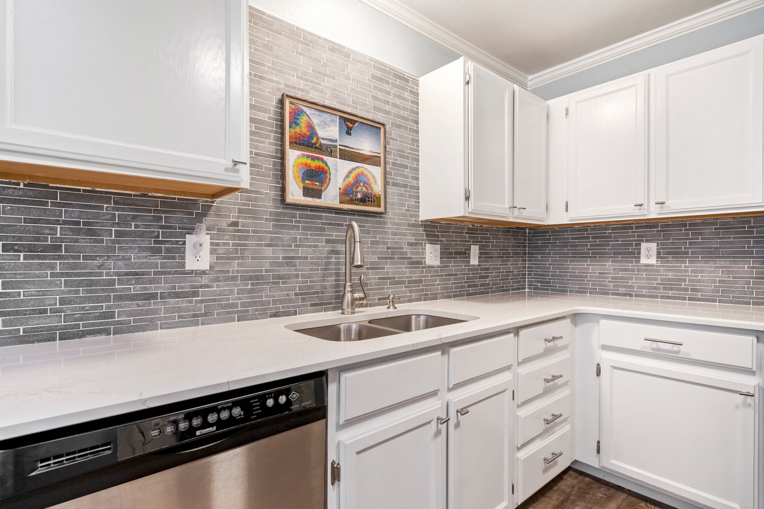 Quartz Countertops &amp; New Backsplash In The Kitchen