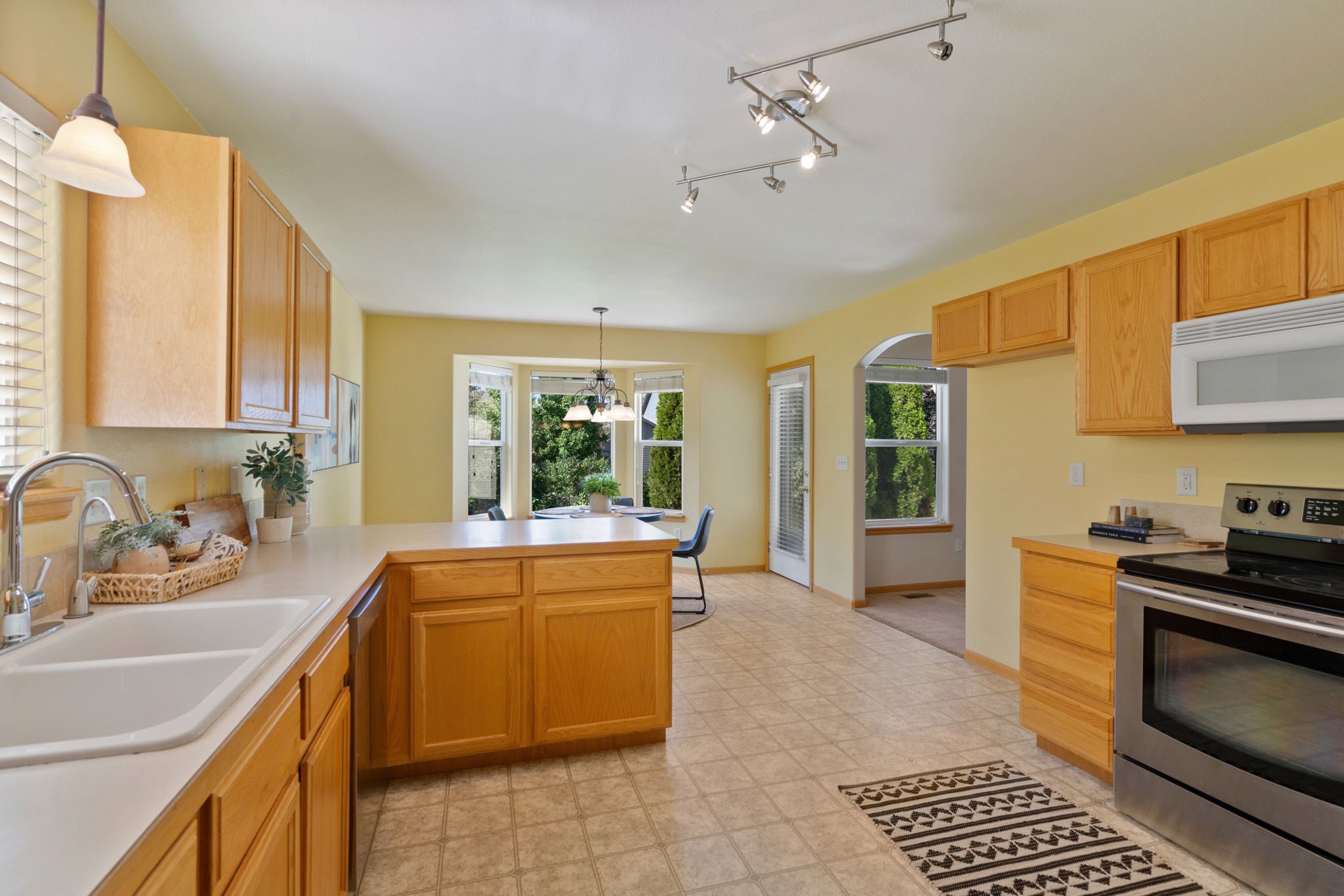 Large Kitchen Space