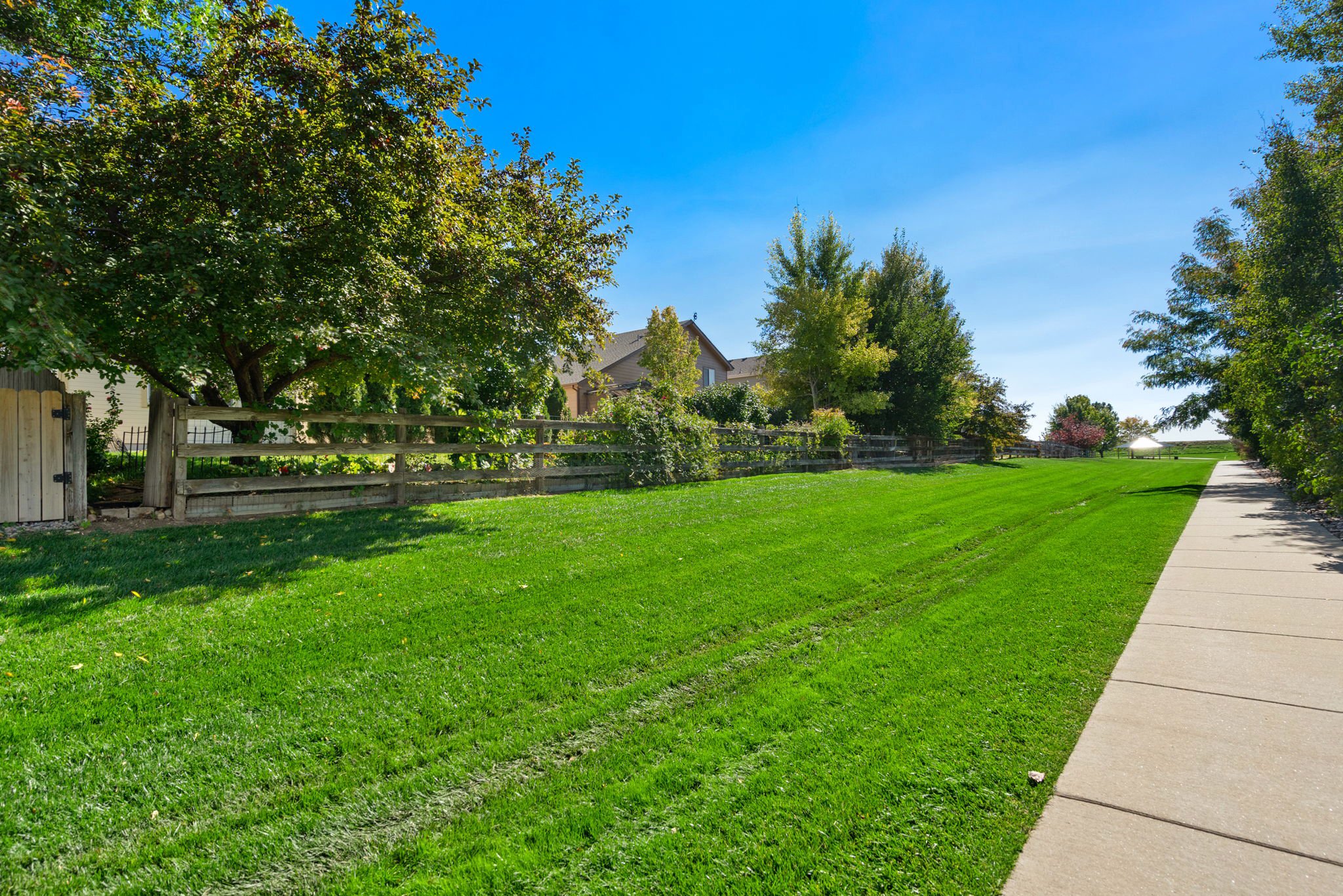 Home Backs to this Grassy Green Belt Area