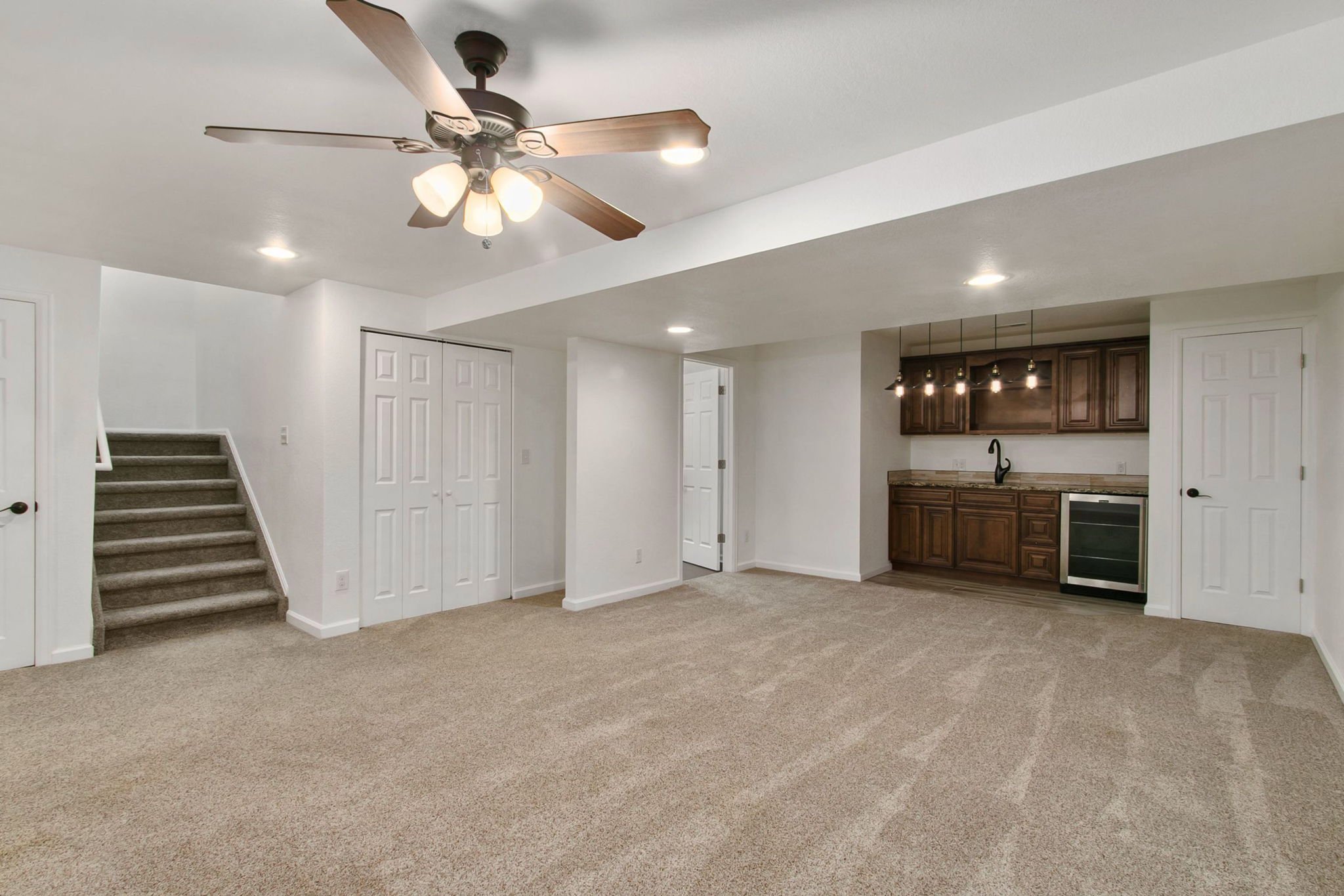 Finished Basement with Wet Bar