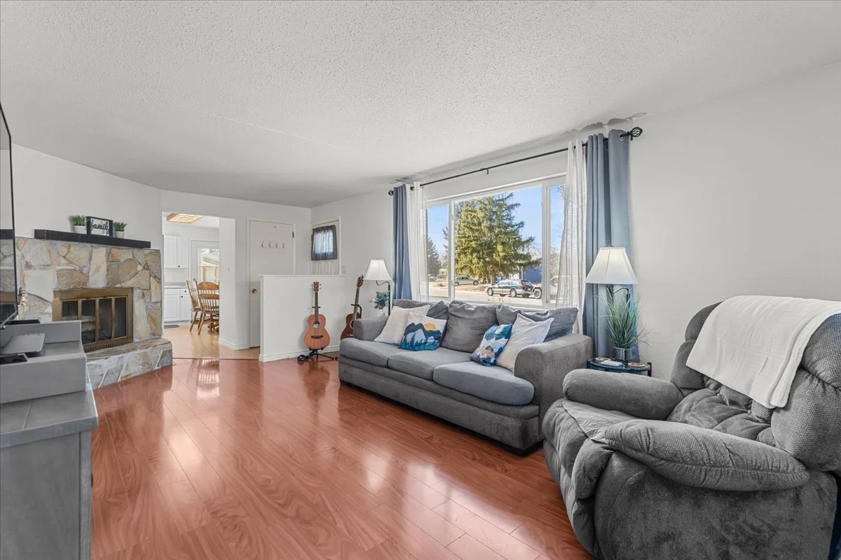 Large living room window brings in that beautiful Colorado sunlight