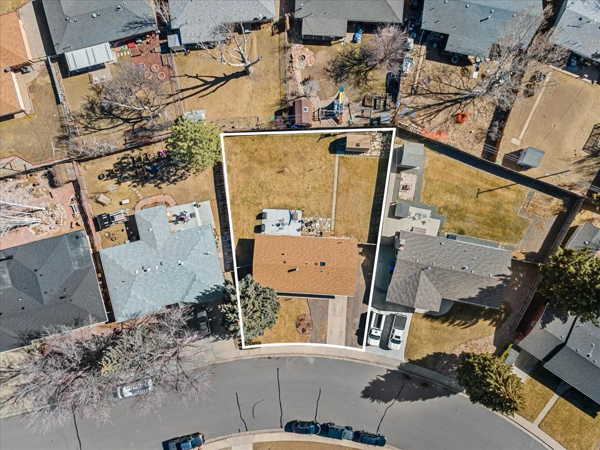 This home is in an established neighborhood with a 9,726 SF lot.