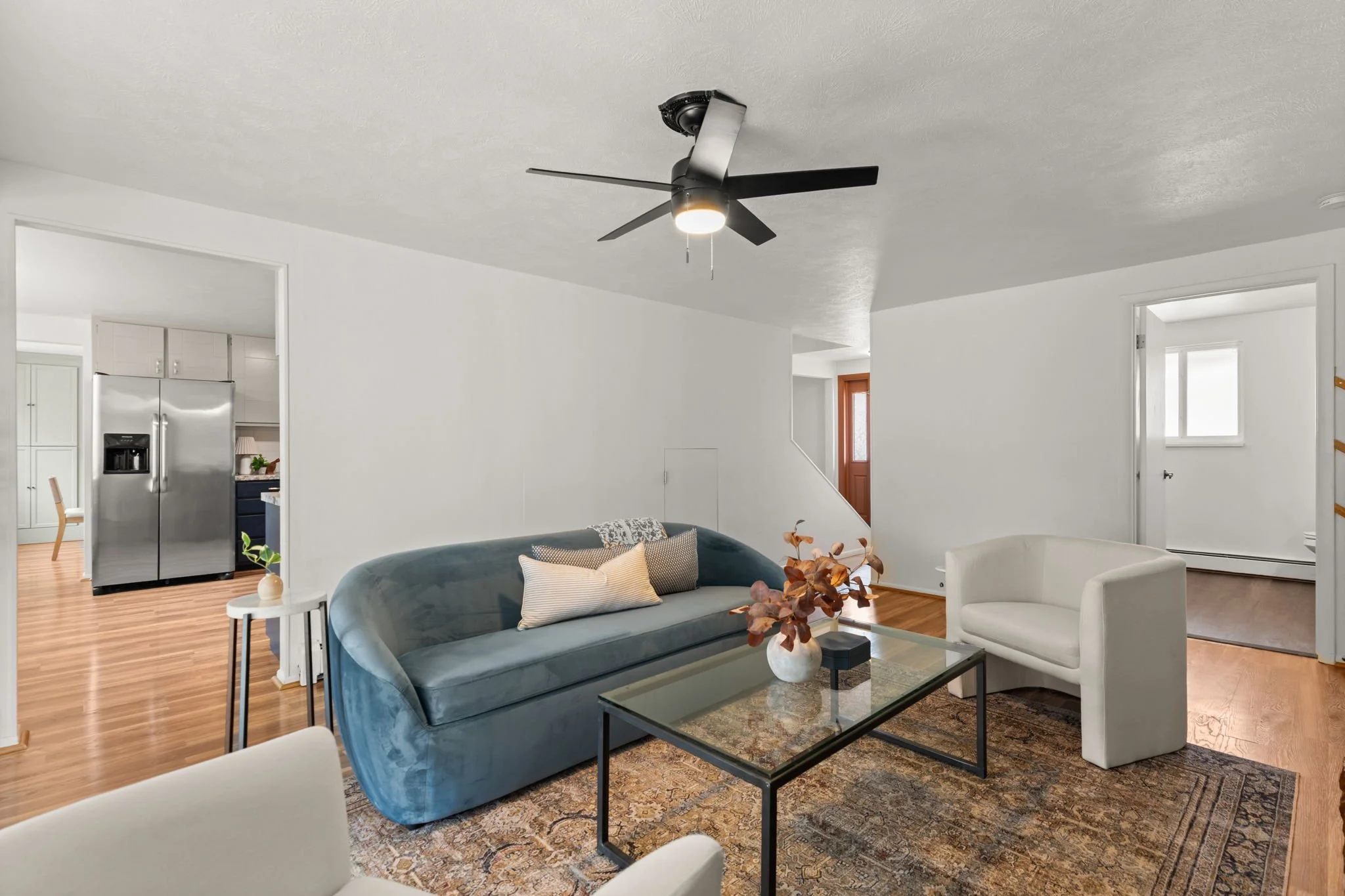 Spacious living room