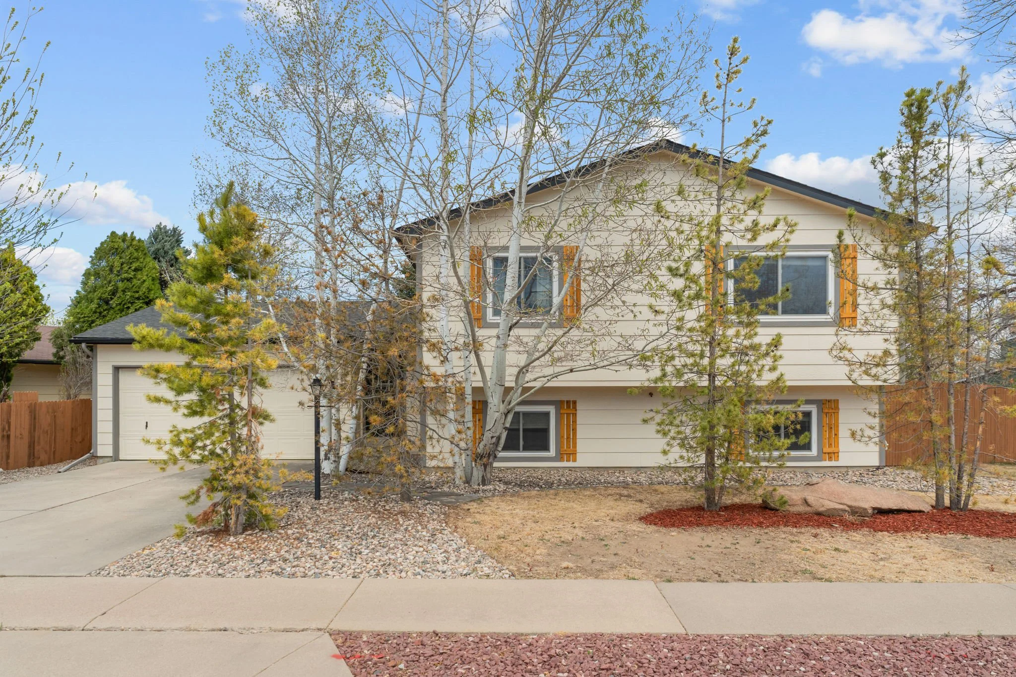 MLS Trumbo 3954 Caddoa Dr - 2.jpeg