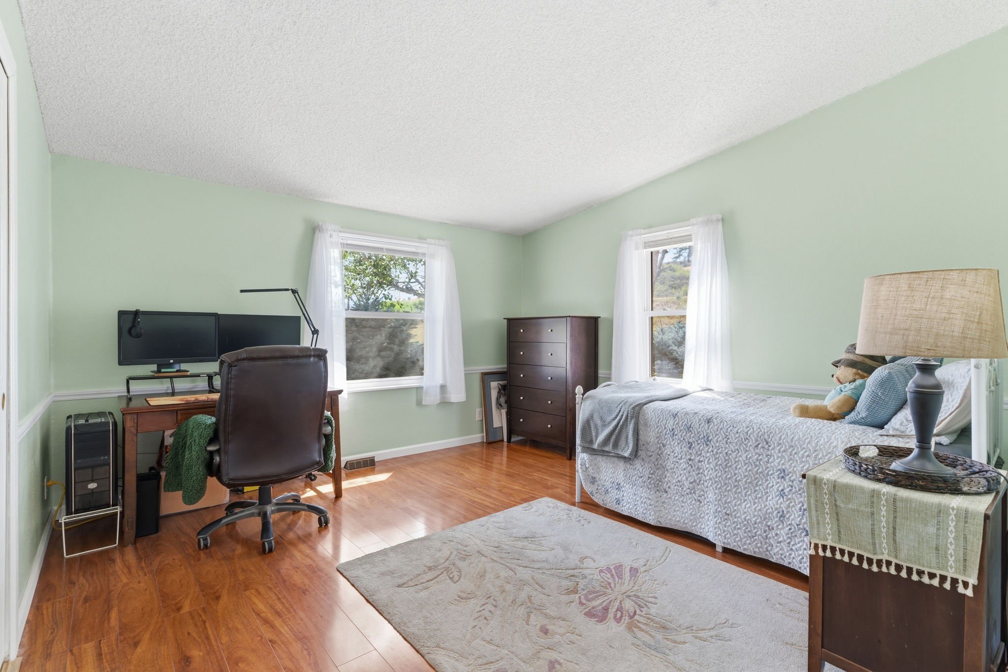 Make this home your own!