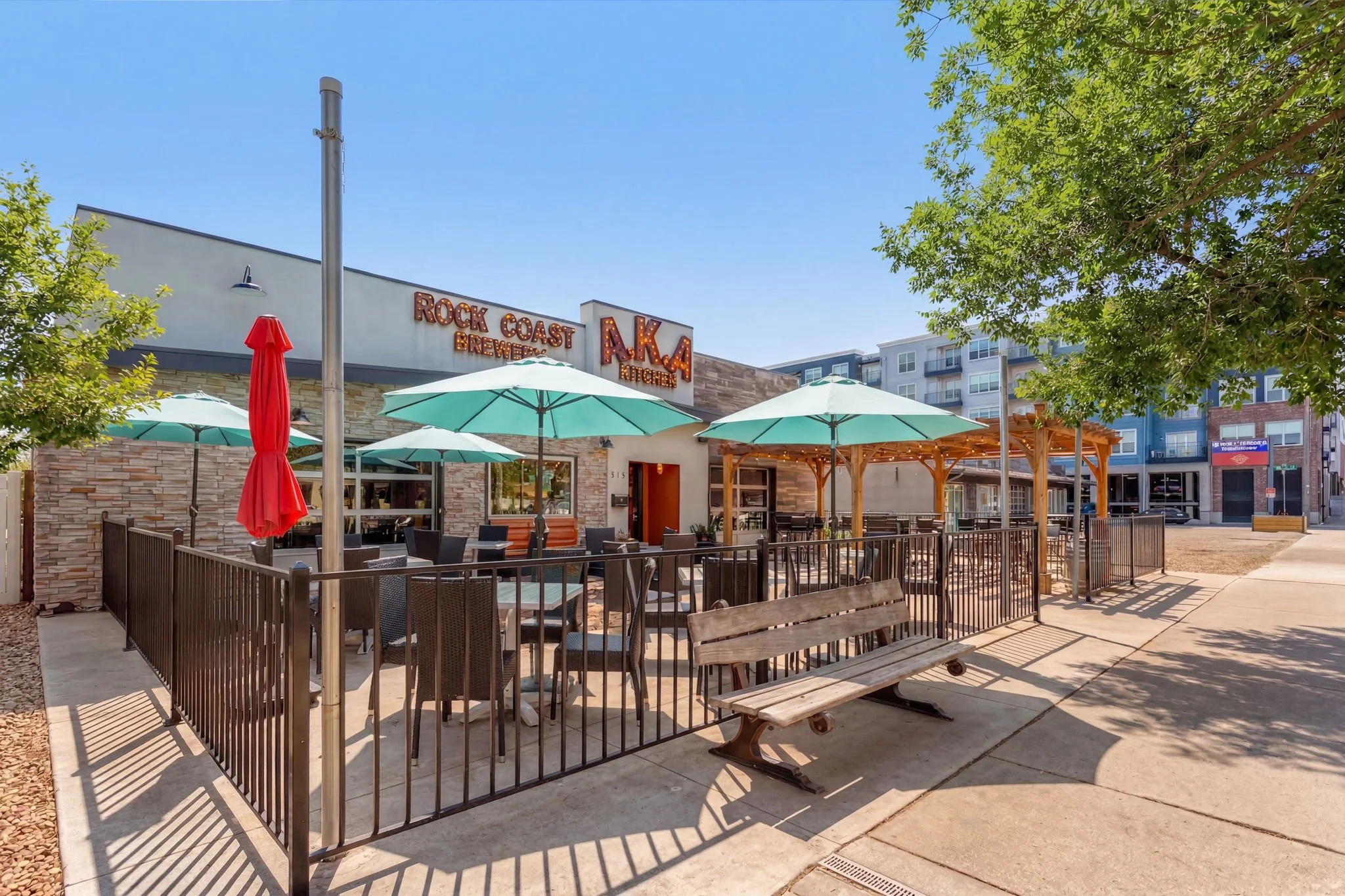 Close to many shopping and dining options.
