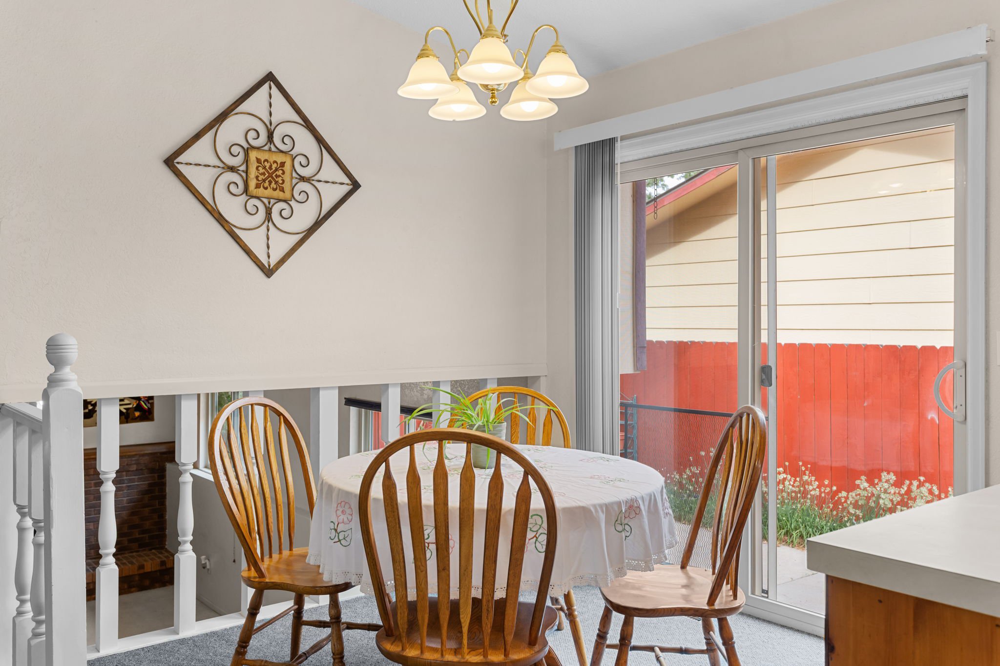 Eat-In Kitchen