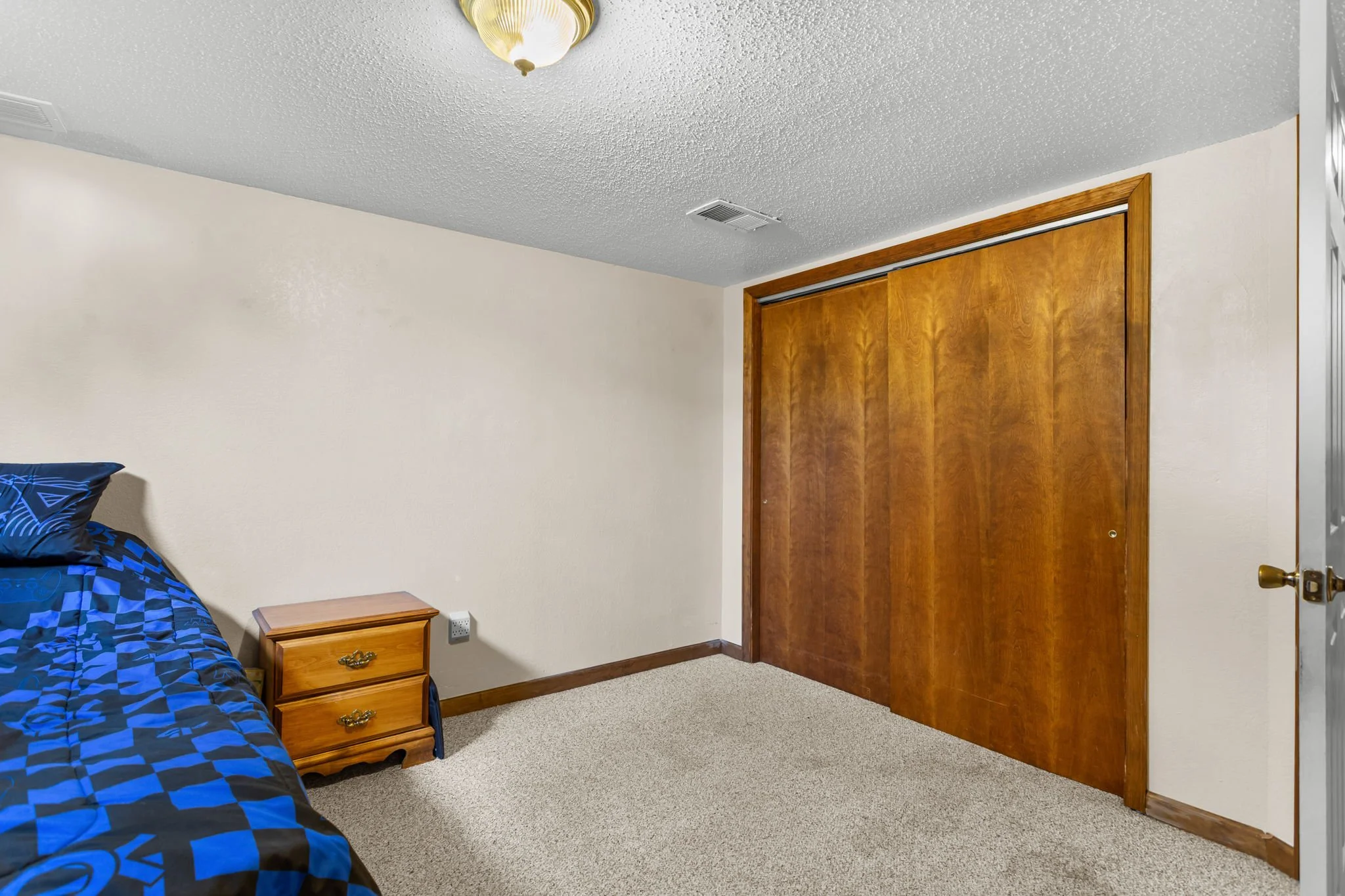 Bedroom (Basement)
