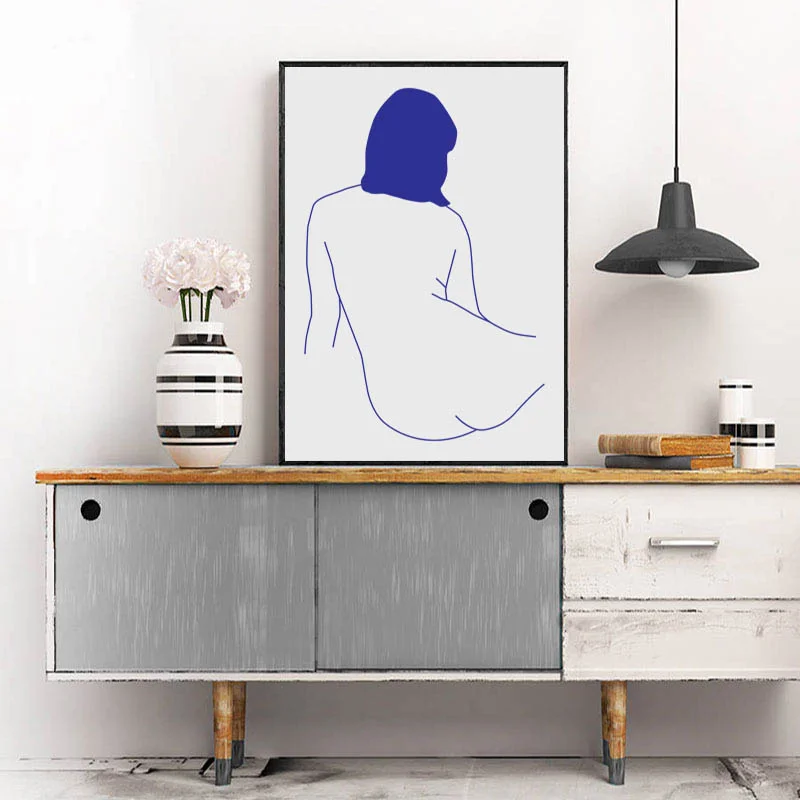 Lady sitting from back blu - big frame.jpg