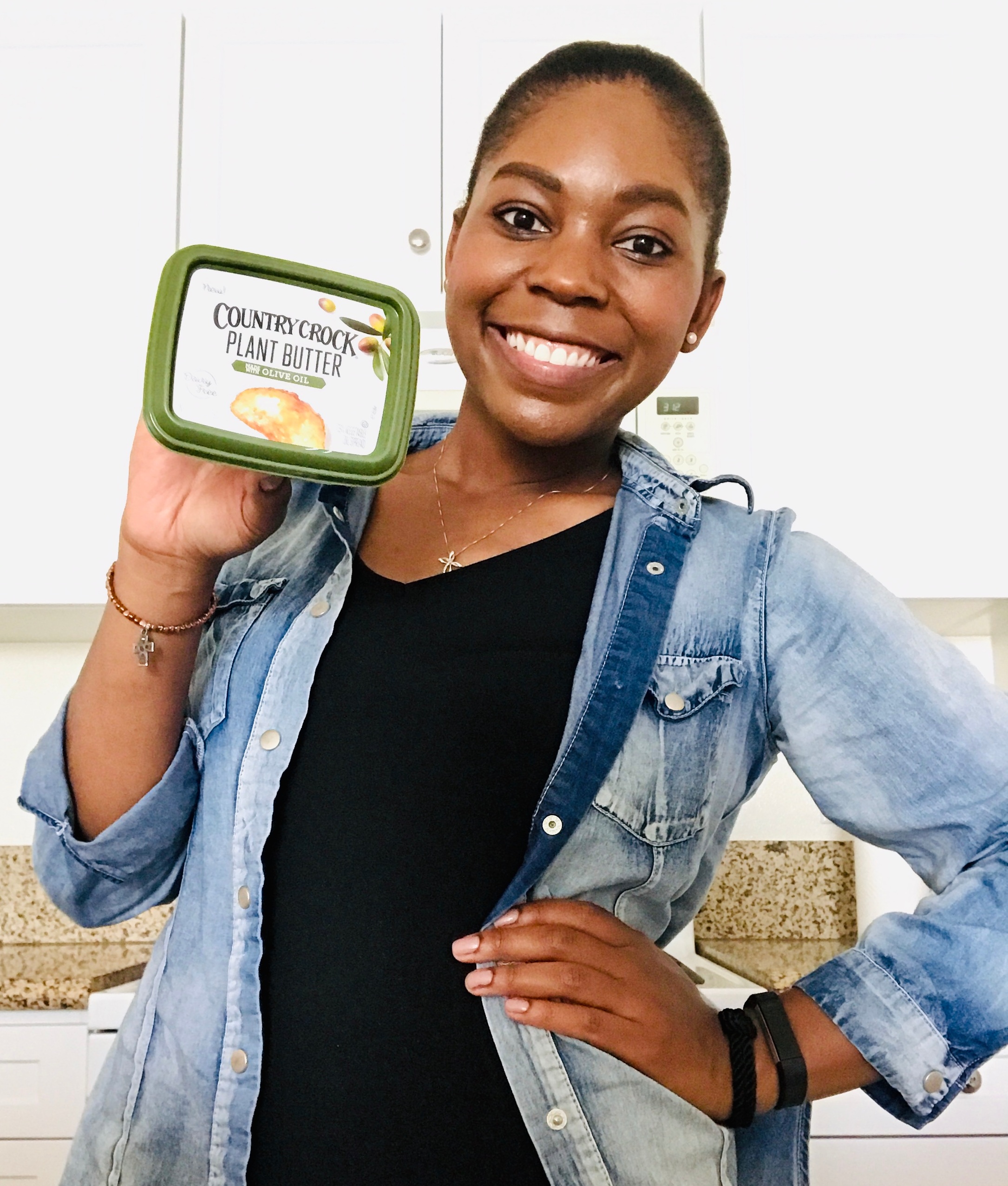 Jasmine+C.+Tate.+jasminectate.com.+Influenster.+Country+Crock.+Plant+Butter.+Olive+Oil.+Product+Review.jpg