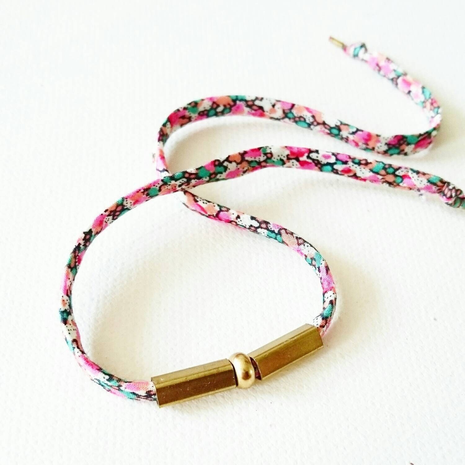 https://i.etsystatic.com/6518018/r/il/18f6d8/770335417/il_fullxfull.770335417_72p4.jpg