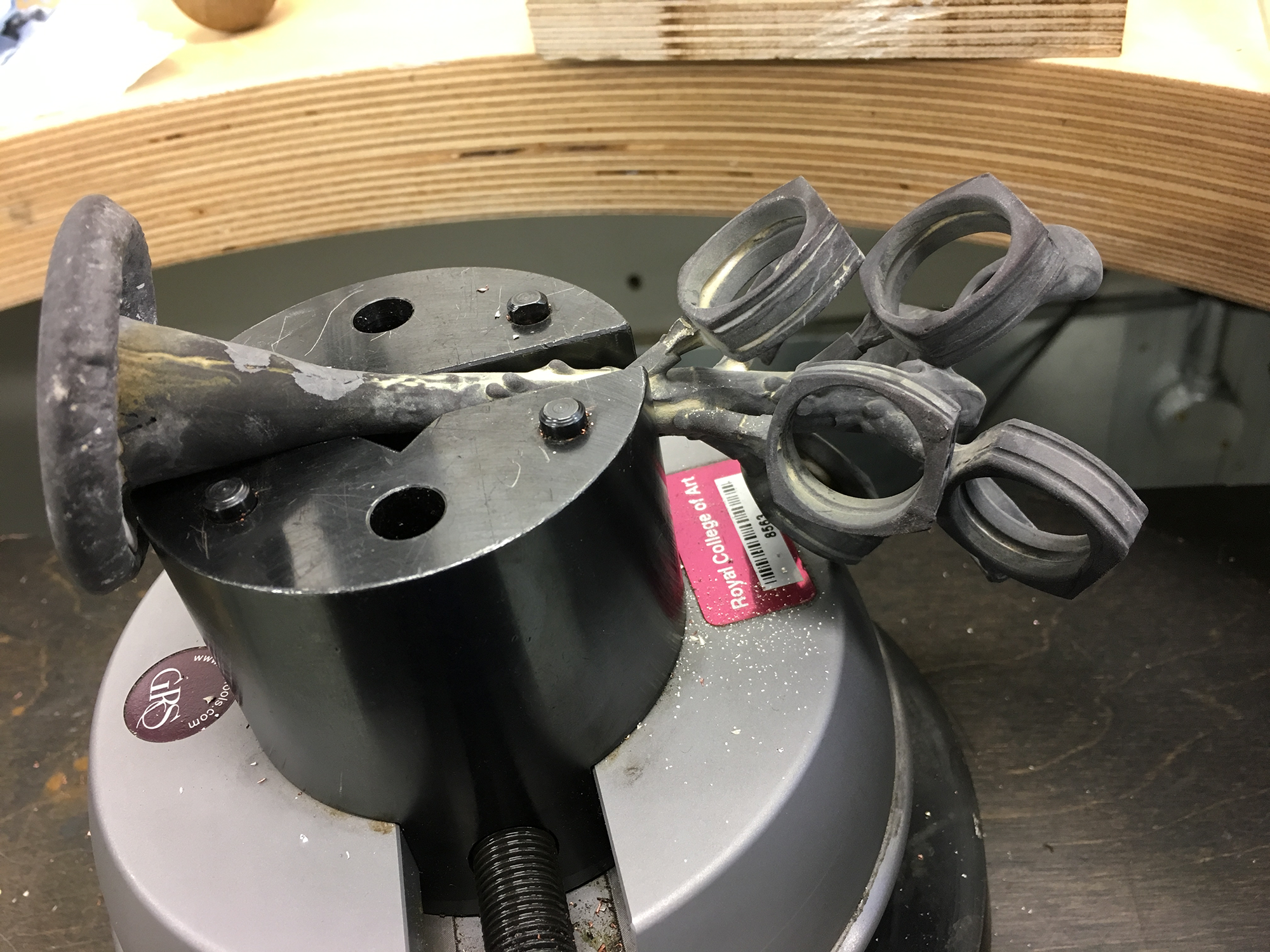 cutting off rings from the tree