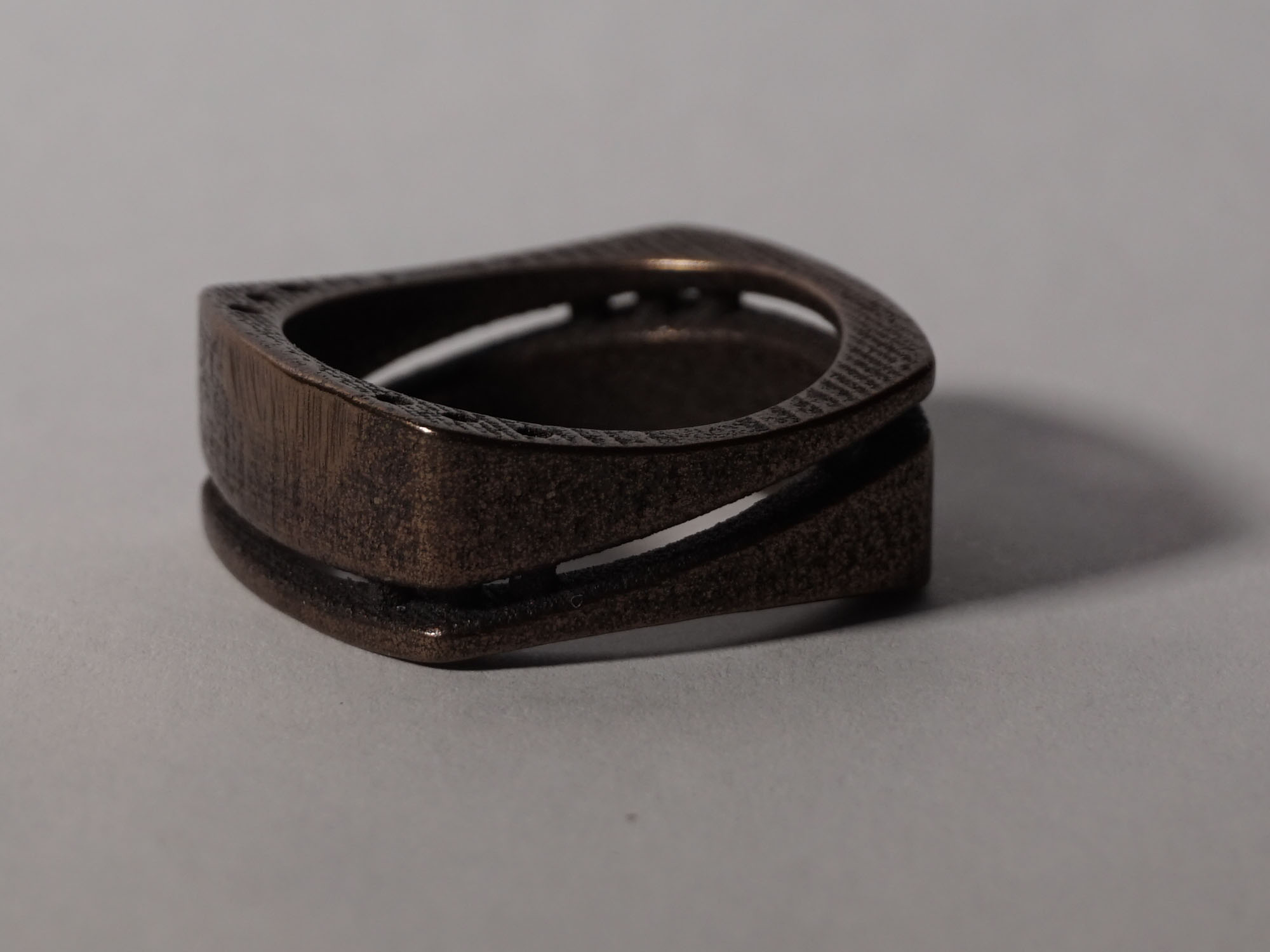 side-cut-ring-bronzesteel-flat.jpg