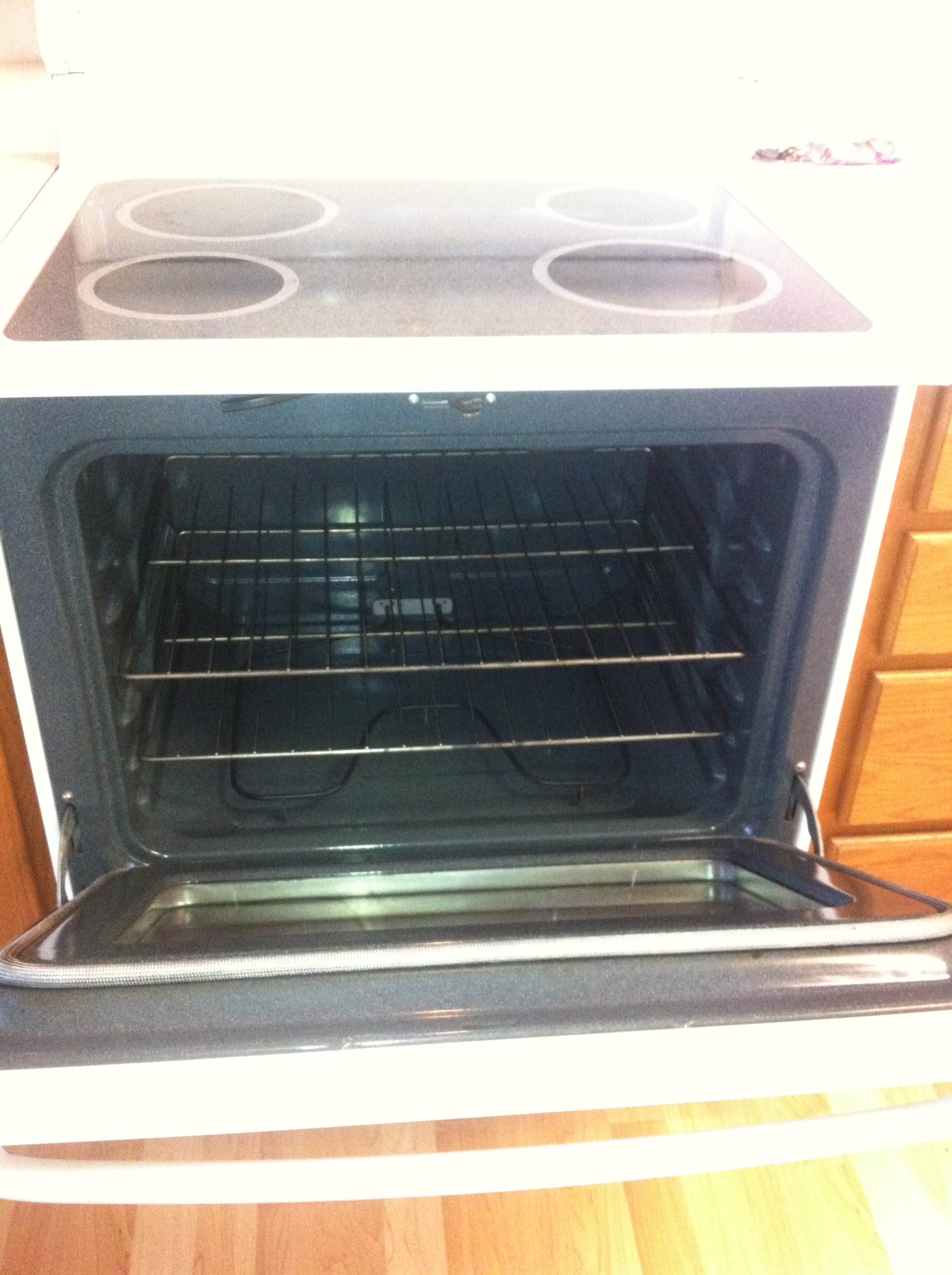  Prevent that burning smell when you cook by keeping your oven clean- we’ll help! 