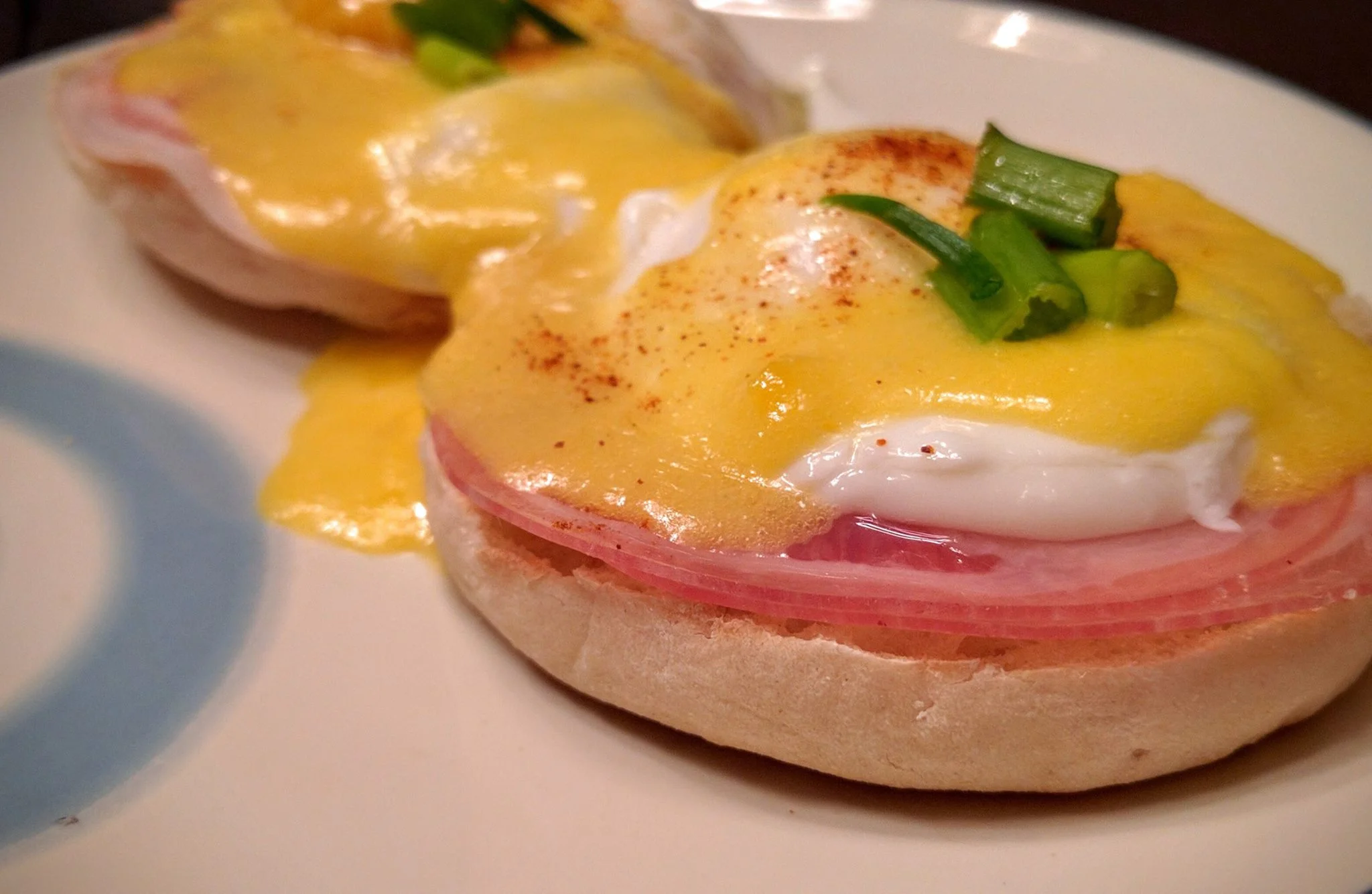 eggs-benedict (1).jpg