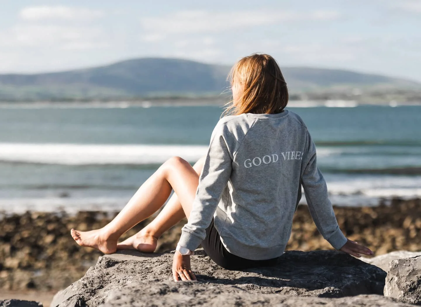 Radiate good vibes with the Salt &amp; Soul GOTS organic crew neck sweater. Featuring the Good Vibes graphic on the back, Salt &amp; Soul logo on the front and a grey colour to complete the beachy laid back look. 

🌸Relaxed fit 
🌸Crew Neck 
🌸Soft 