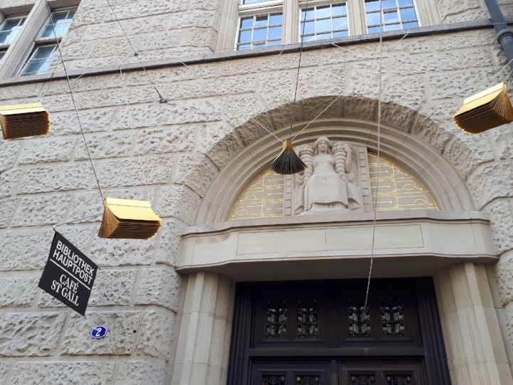 Entrance of the Library in St. Gallen © Image by the author