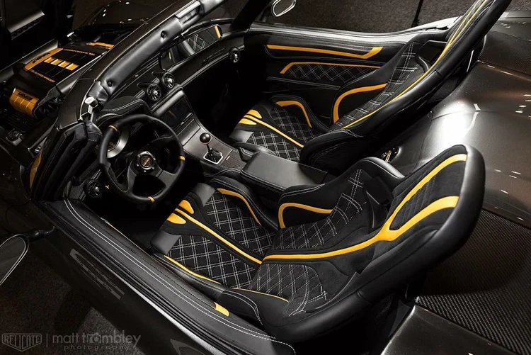 Menace-Corvette-1.jpg