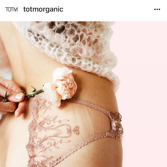 Earlier this year our founder Kathie wrote a blog for the lovely people @totmorganic all about the benefits of organic cotton if you suffer with thrush. Head over to their site to see what she had to say... 💕
.
.
#thrush #organic #organiccotton #nature #plants #herbs #takeitfromaherbalist #yoga #periodproblems #periodpoverty #endperiodpoverty #noshame #vivalavulva #love #selfcare #onesmallstep