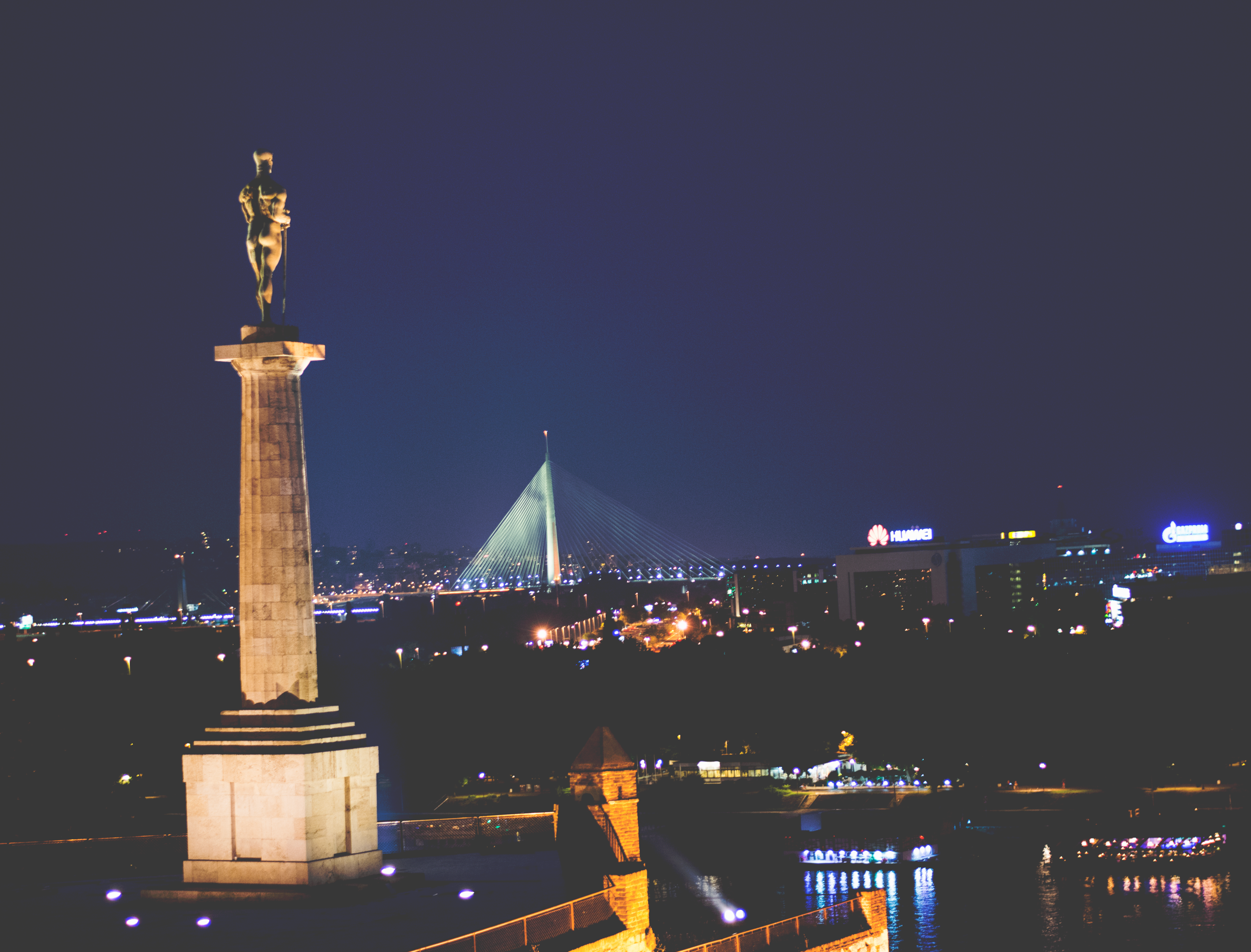 Statue of Victory and Ada Bridge.