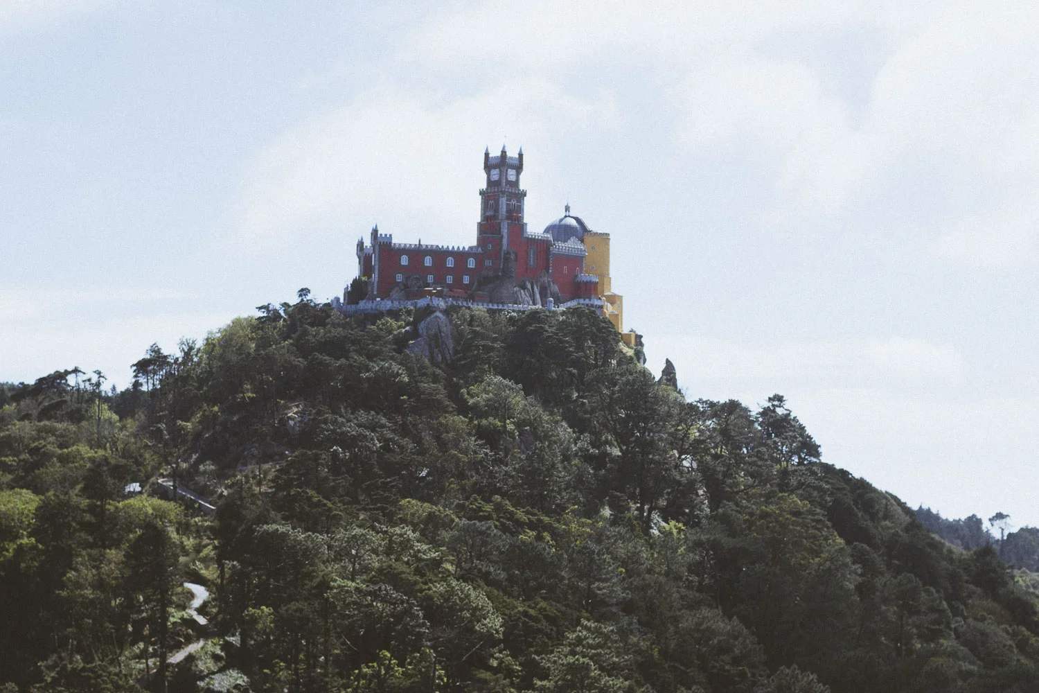 CastlePenaFromAfar5268.JPG