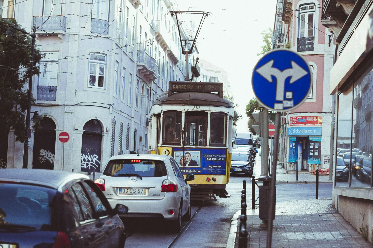 trolleyonstreet246.JPG