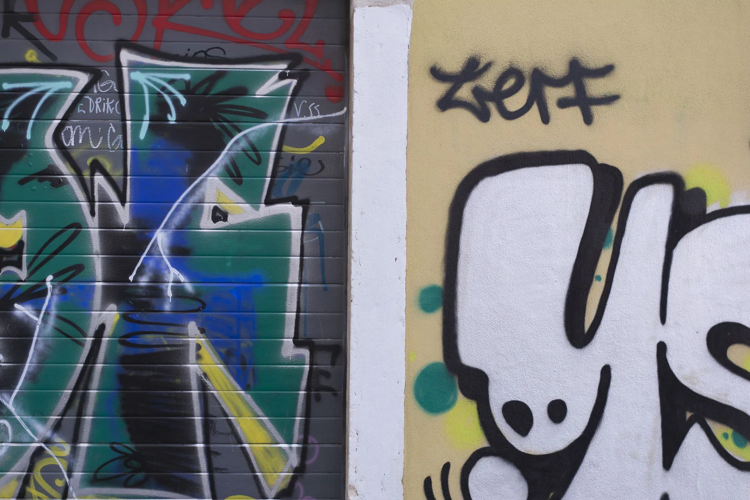 twowallsgraffiti213.JPG